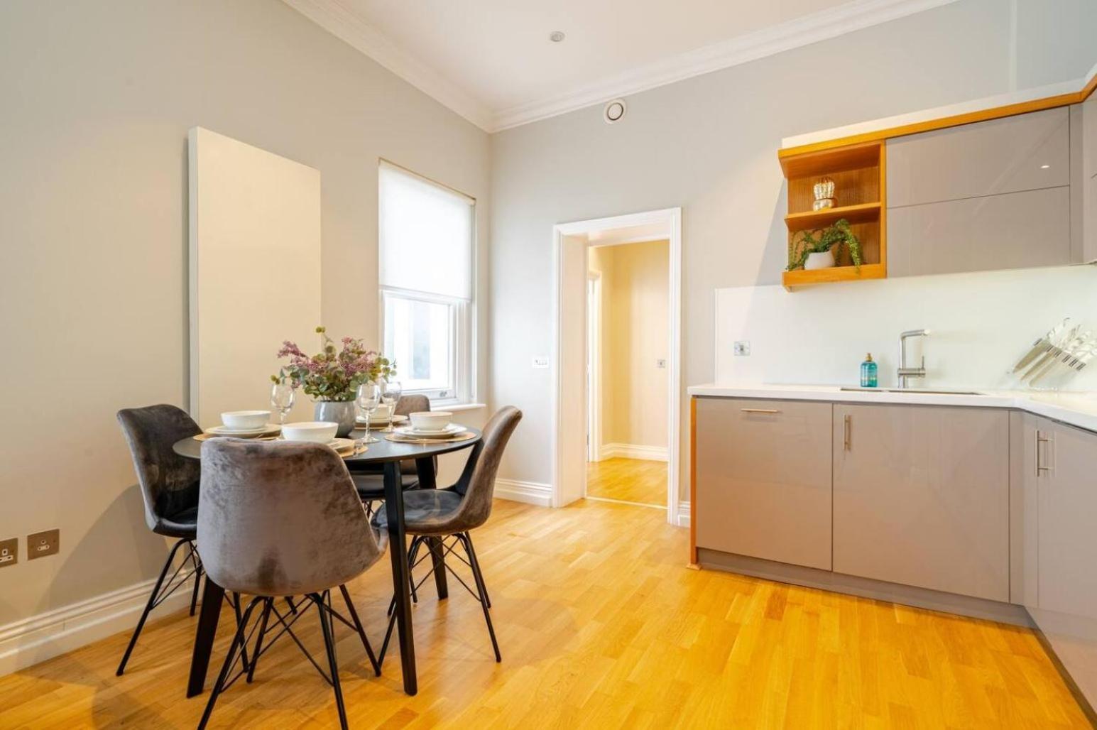 Tranquil And Bright 3 Bed Lux Londres