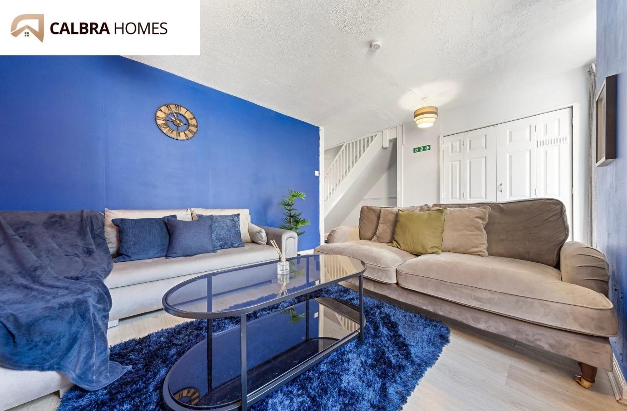 Ferienhaus The Angel Garden Residence, A Sophisticated 3-bedroom Escape *