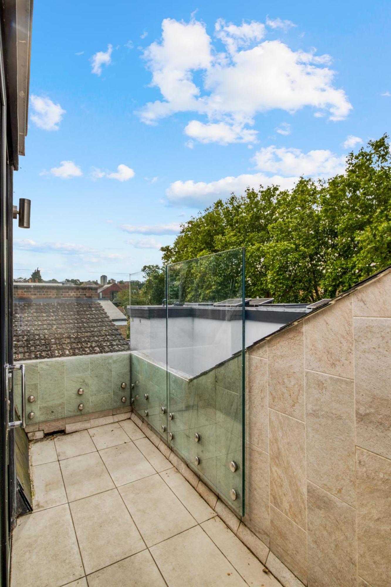 Bright & Glamorous 1br 1ba Private Balcony Londres