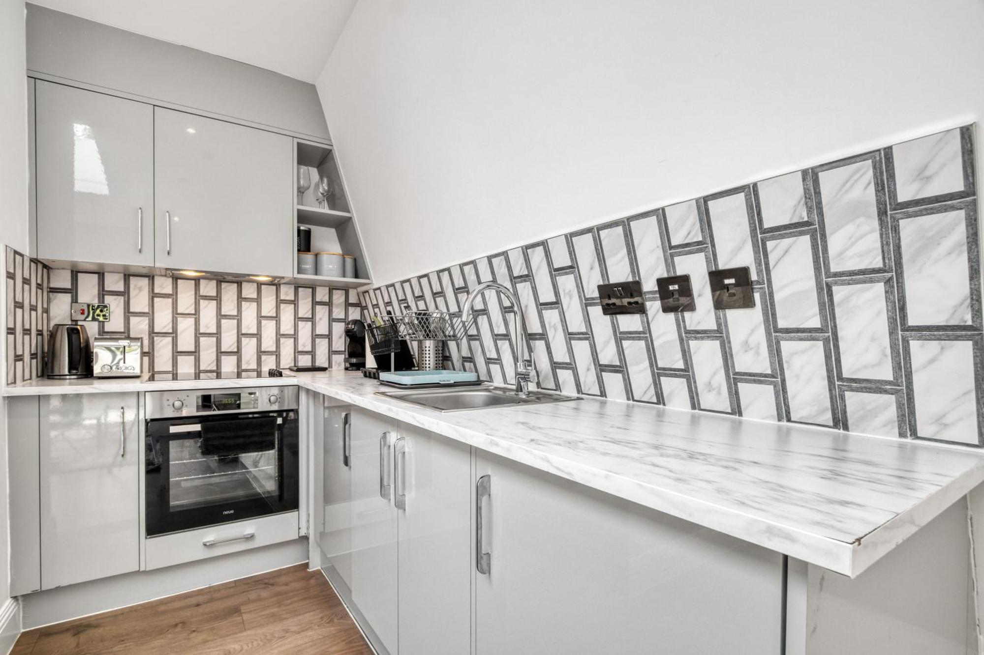 Bright & Glamorous 1br 1ba Private Balcony * Londres