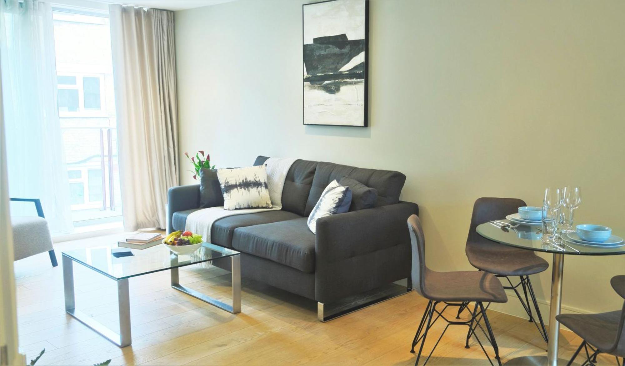 Spacious & Elegant In Southbank Near Eye Londres