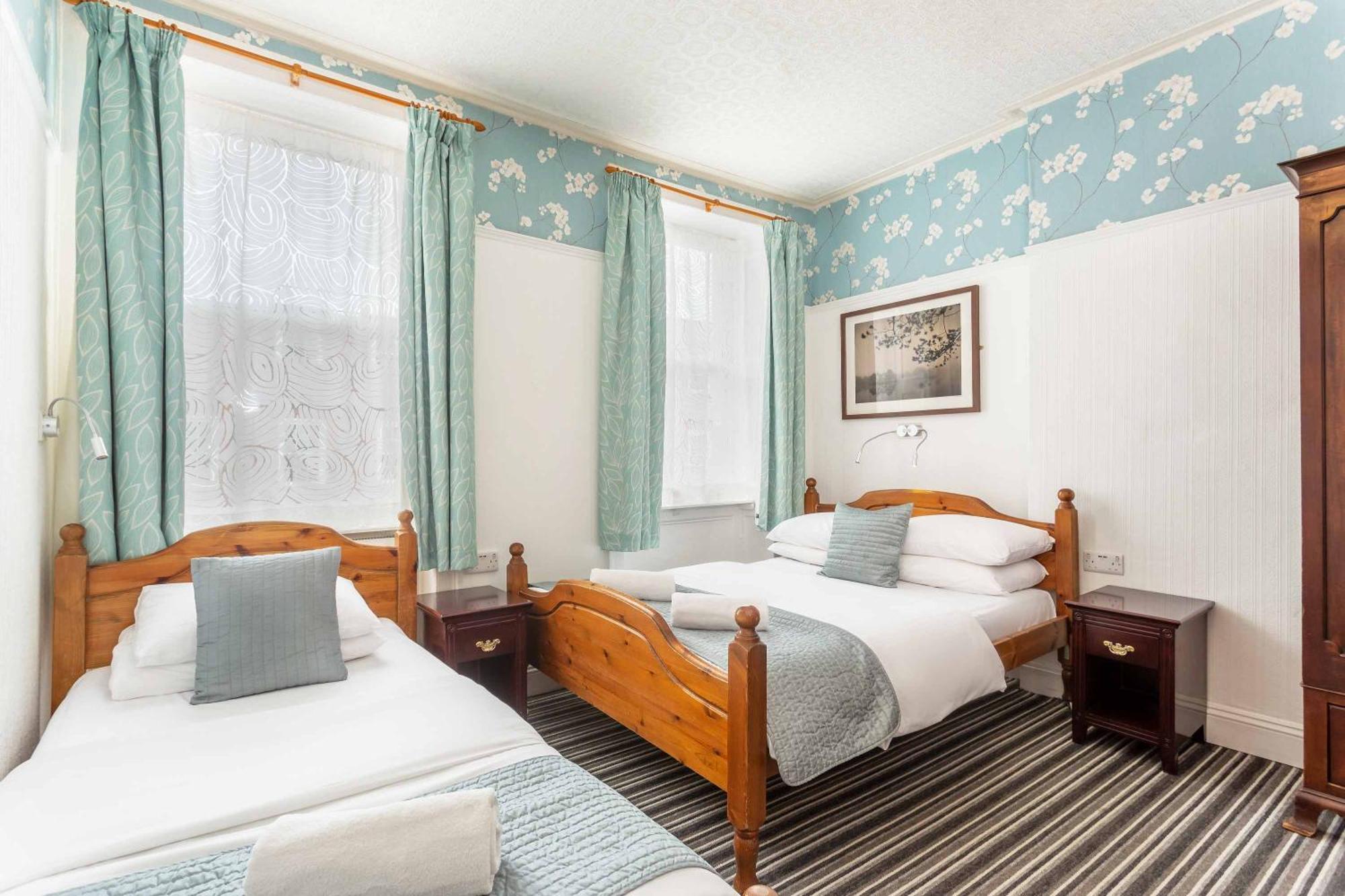 St Athans Hotel 2*