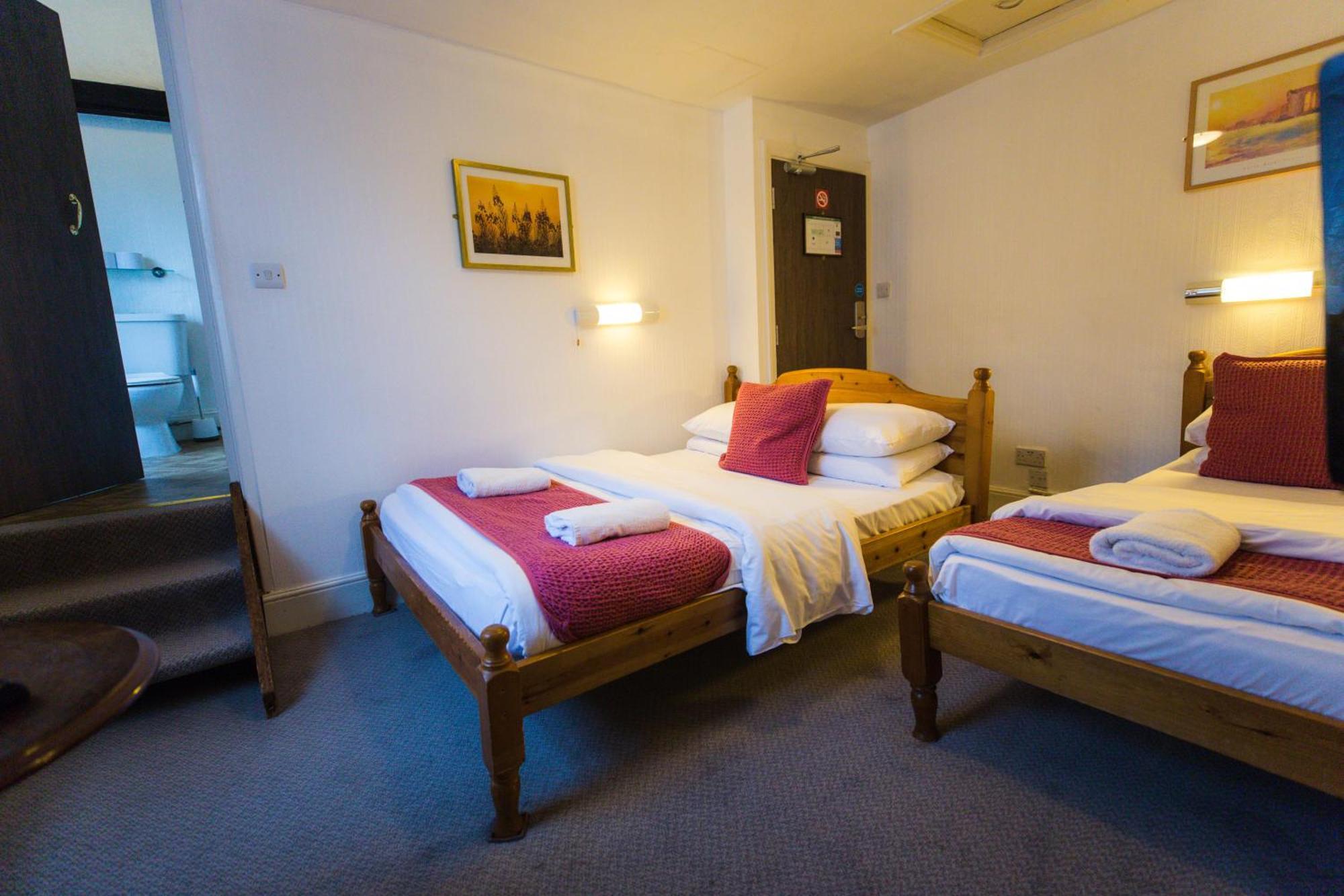 St Athans Hotel 2*