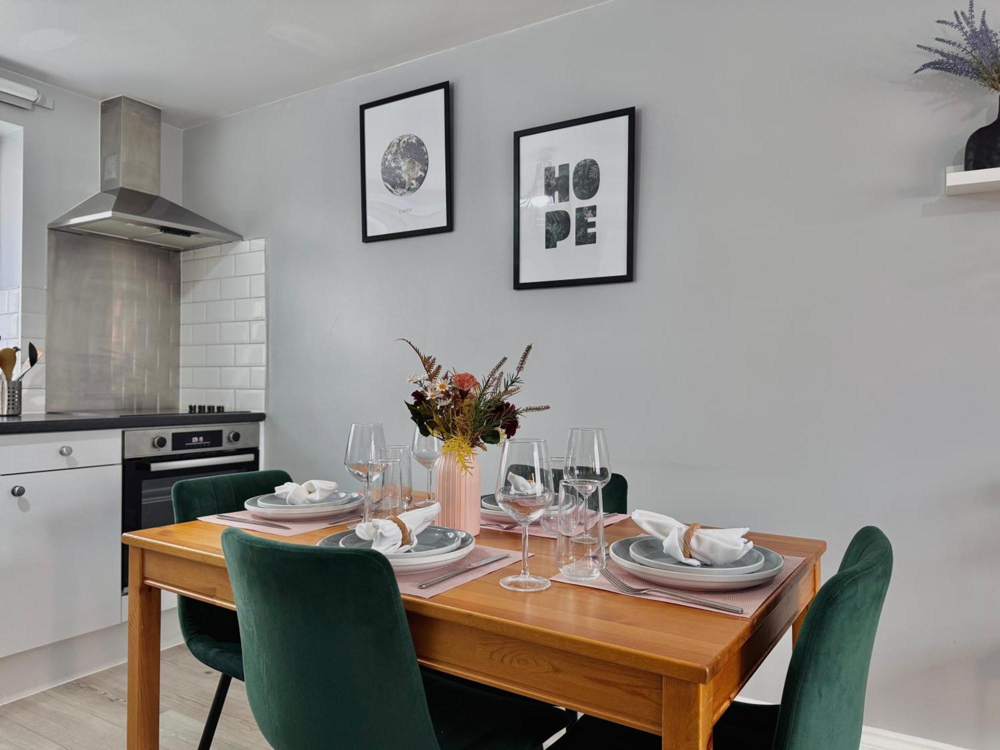 Garden 1-bed Flat 30min To Downtown & Free Parking