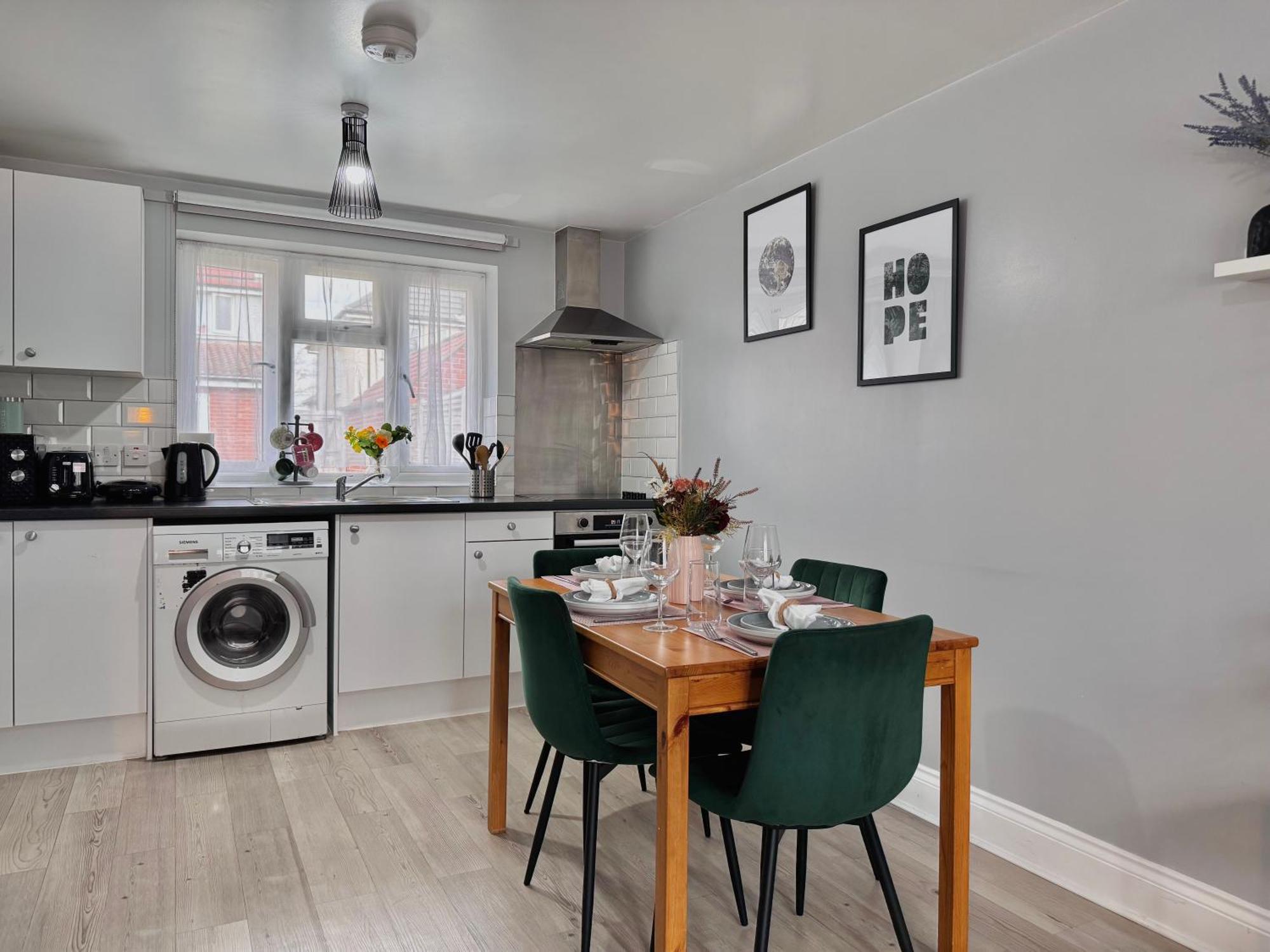 Garden 1-bed Flat 30min To Downtown & Free Parking *