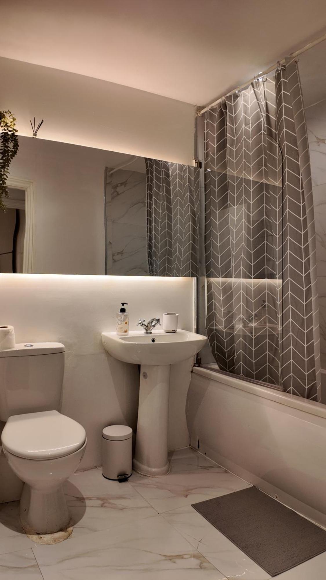 Amazing Two Bedroom Near Shepherd's Bush Market - Hr2