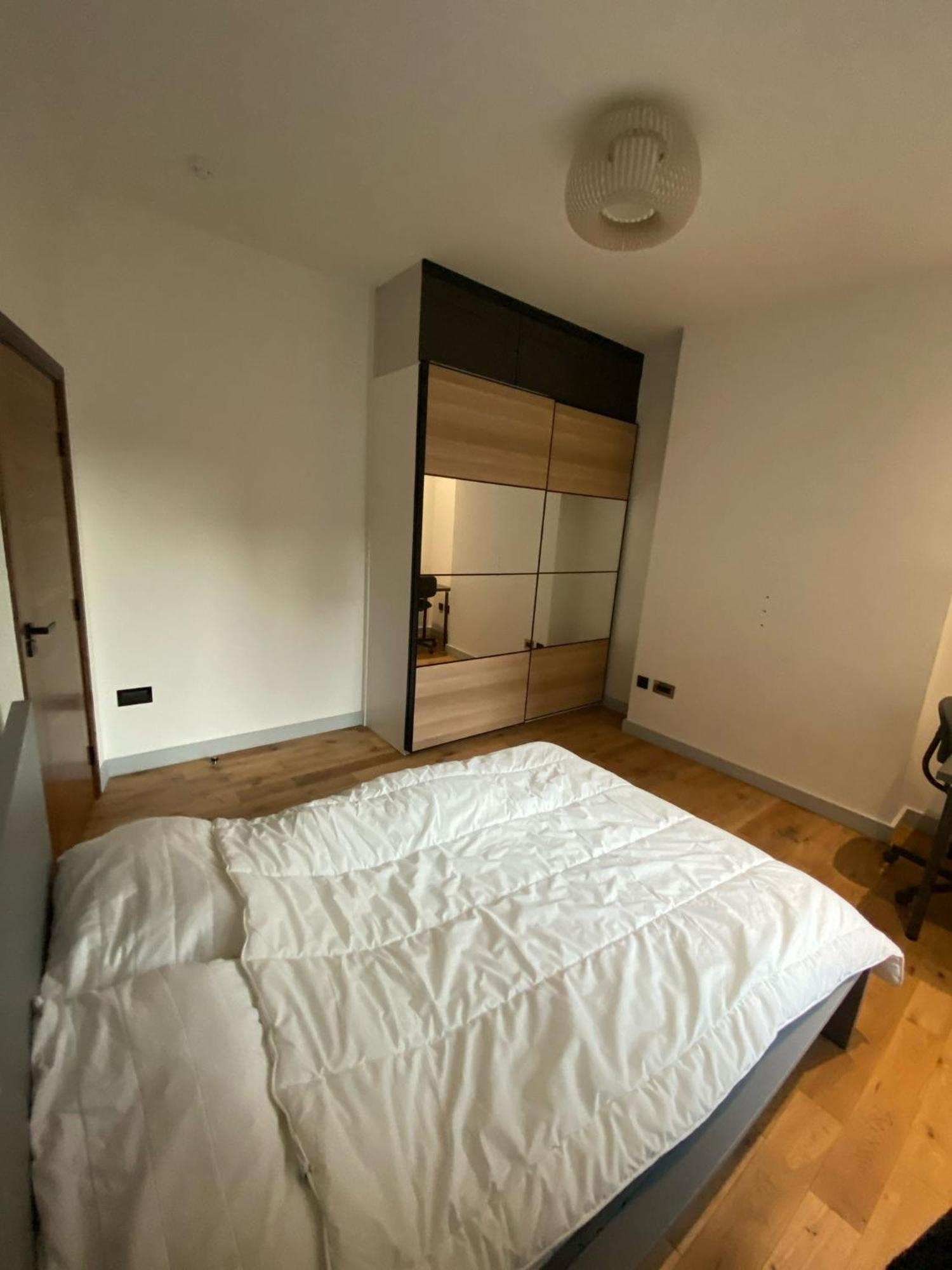Lovely Spacious 2 Bed In Shepherds Bush