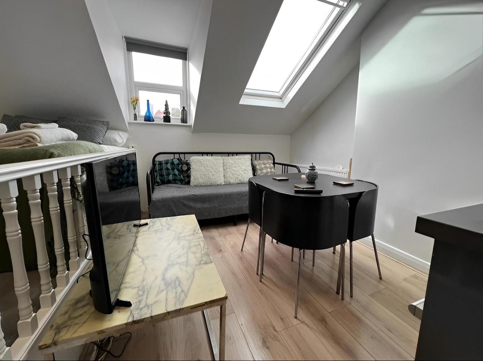 Appartement Compact Loftstudio For 4 People Shepherdsbush London Nearcentre