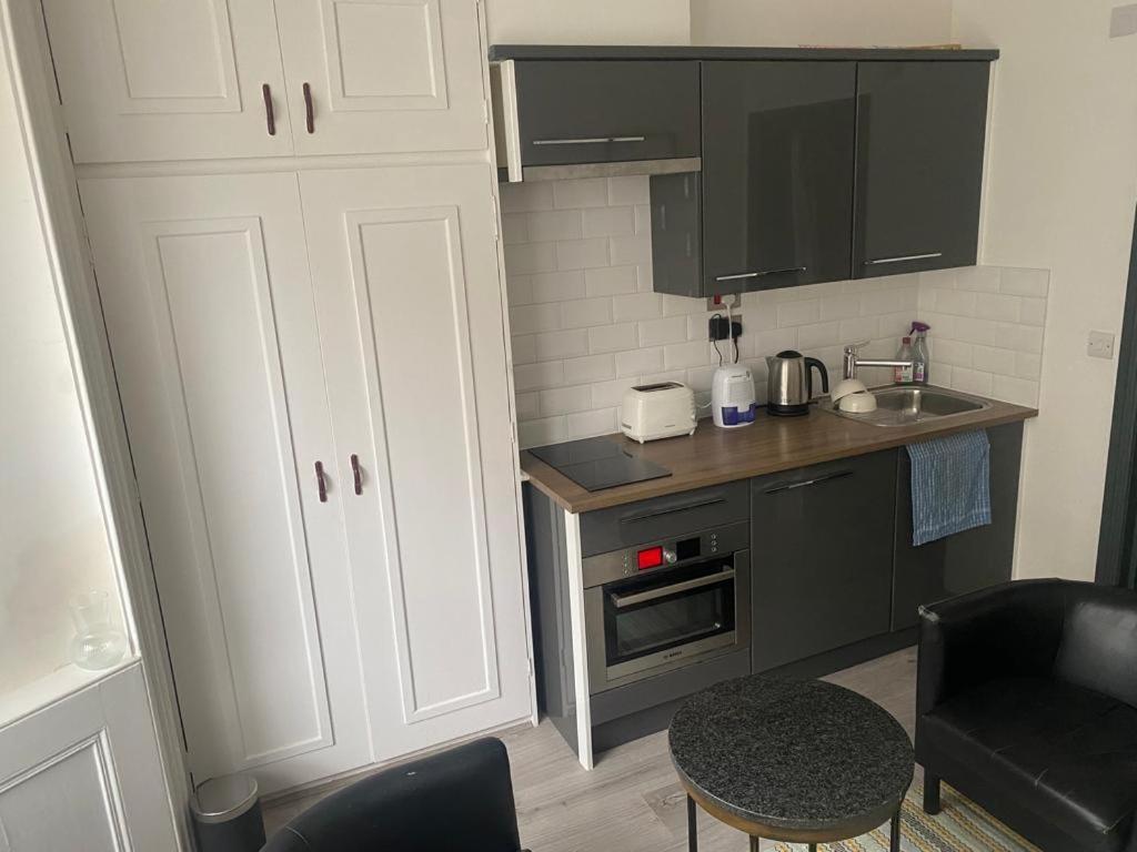 Appartement Comfortable West *