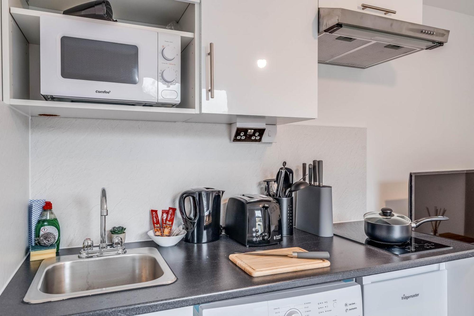 Camberwell High Spec 6-studio Unit Block *