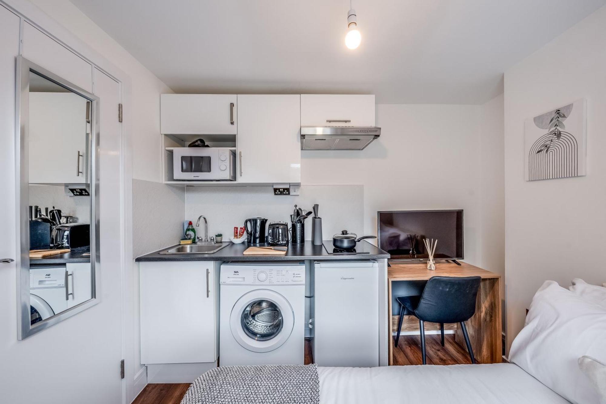 Camberwell High Spec 6-studio Unit Block