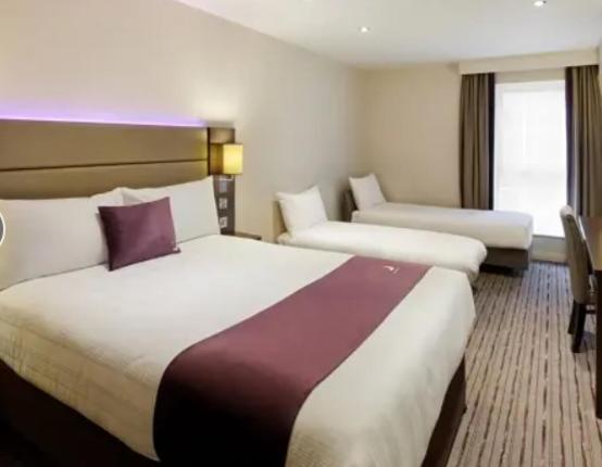 Cozy En-suite Stay, Steps From Elizabeth Line Appartement Londres