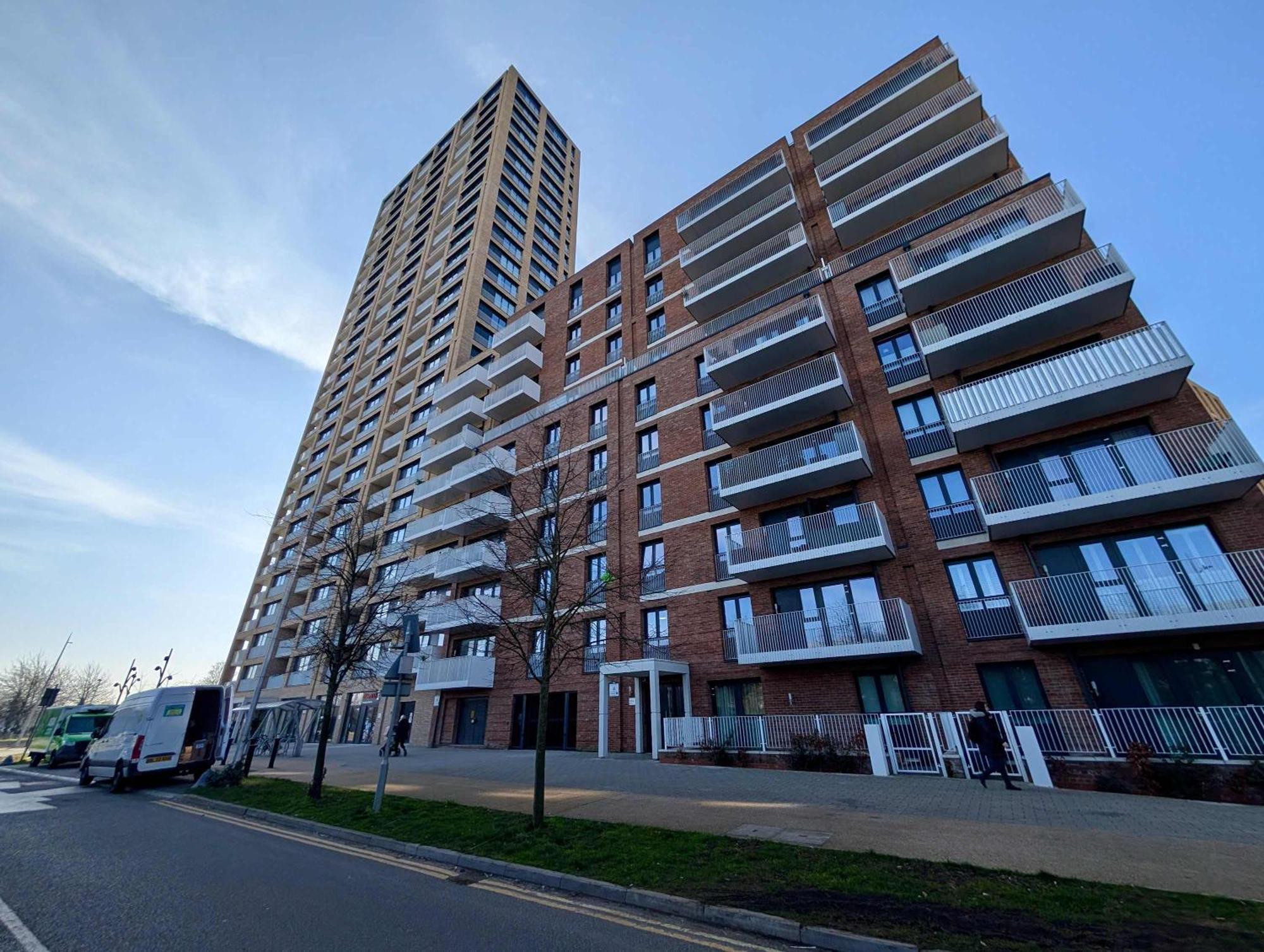 Modern Flat With Beautiful Balcony * Londres
