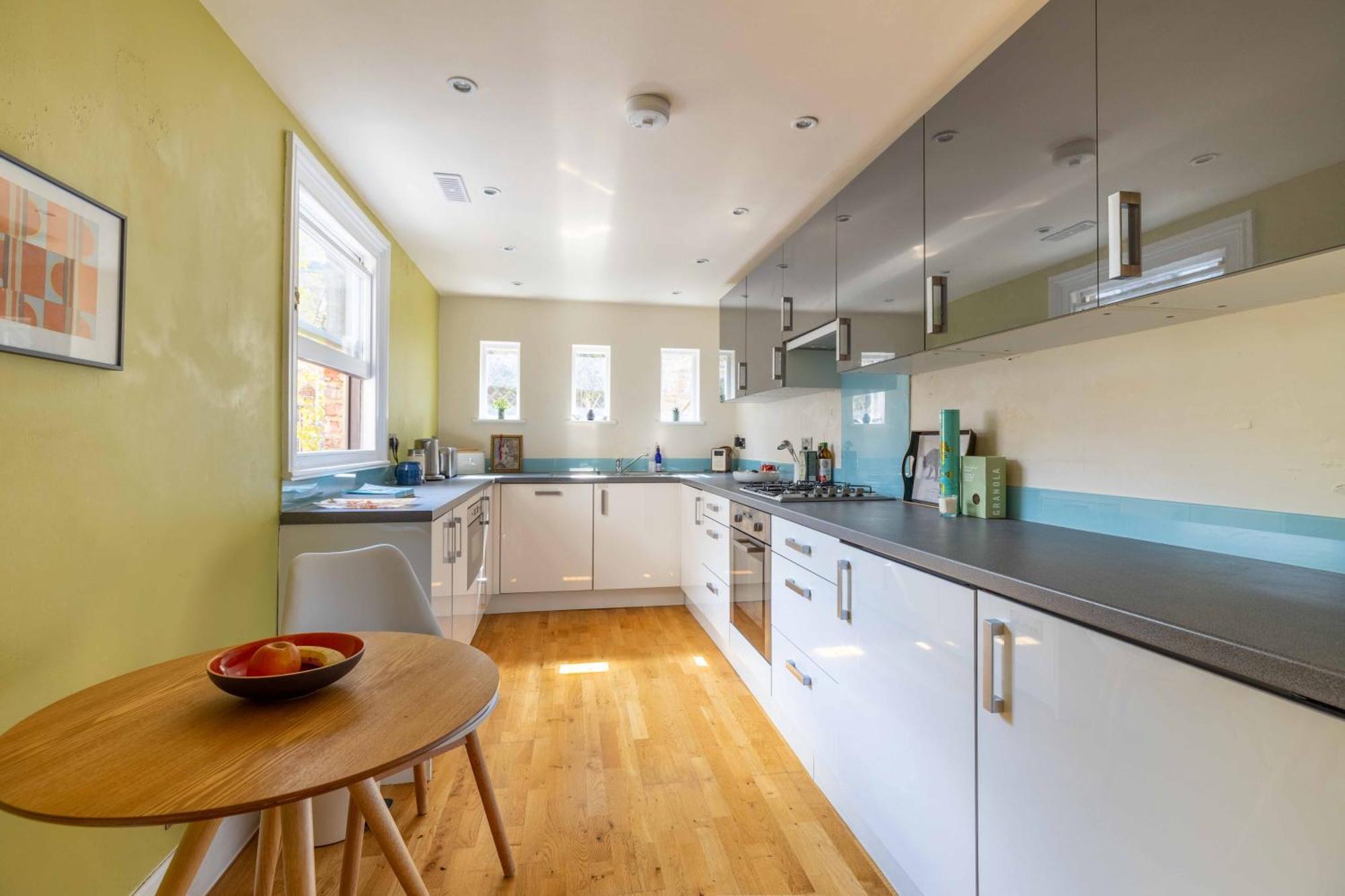 Ferienhaus Pass The Keys Charming Portobello Road *