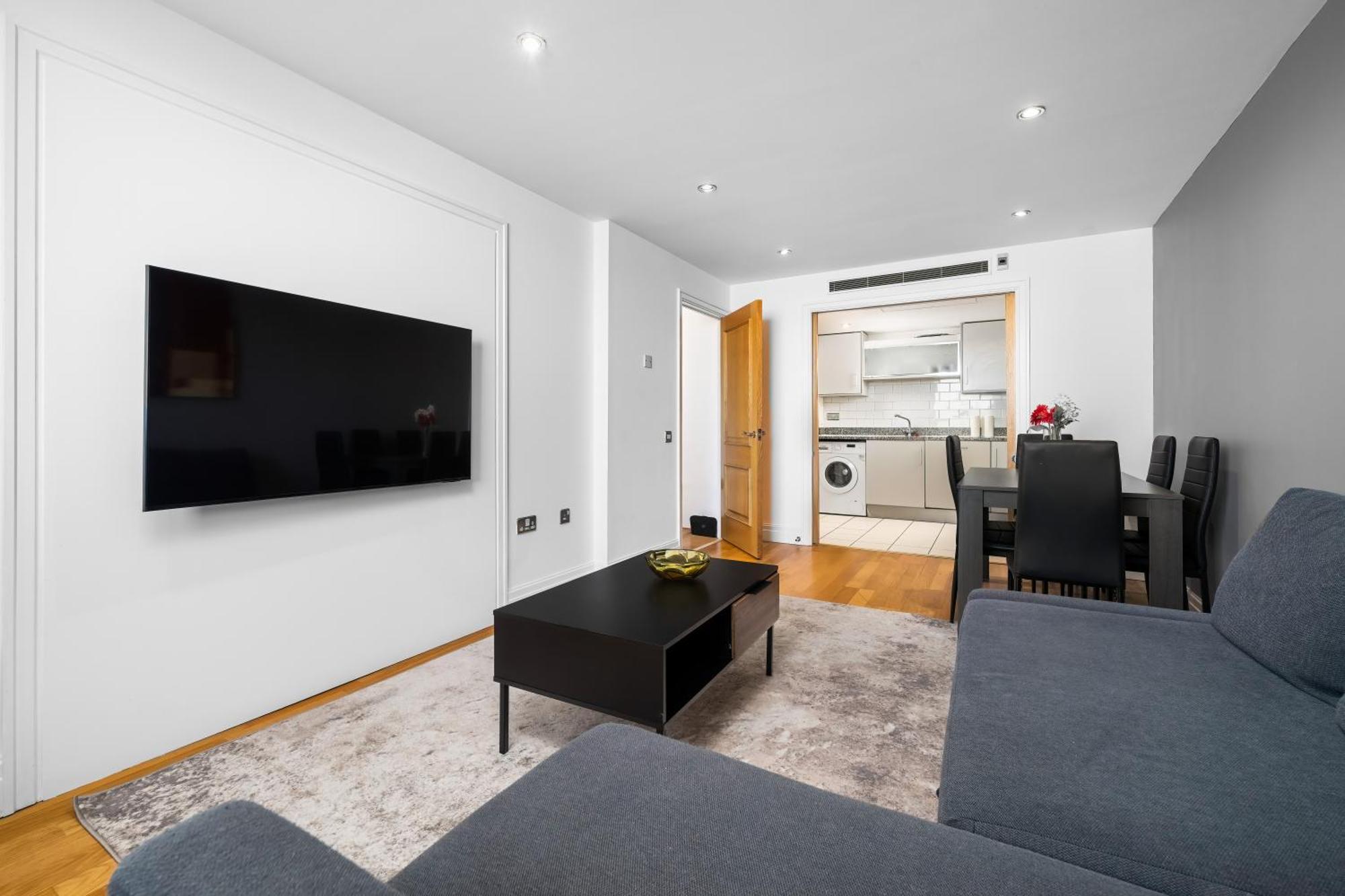 Modern Paddington Station 2 Bedroom
