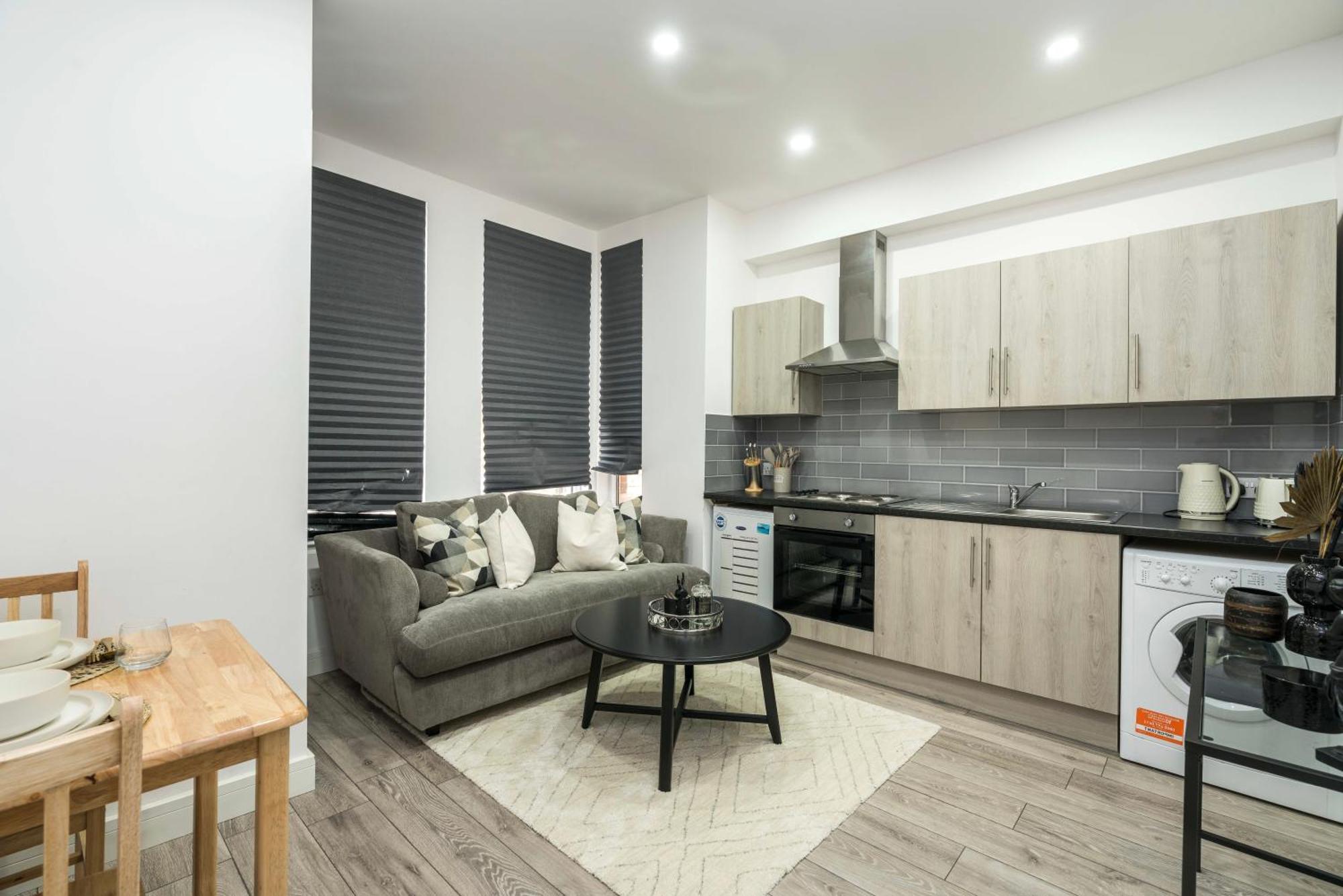 Flat Near By Kensington Olympia Exhibition-2 Bedroom Appartement