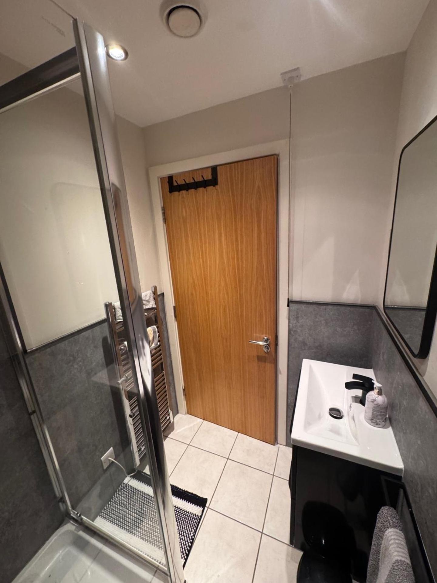 Séjour chez l'habitant Cosy Private With Private Bathroom - Your Perfect Gateway!