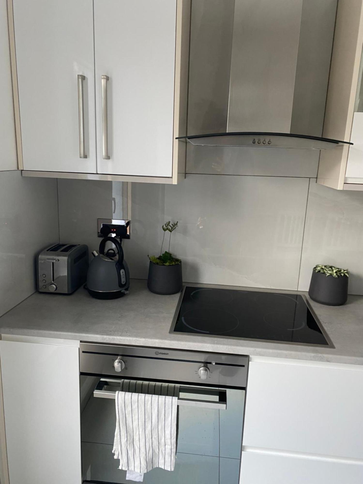 Appartement Lovely Spacious 2 Bed In Shepherds Bush Londres
