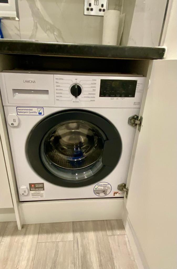 Lovely One Bedroom Flat In With Car Park