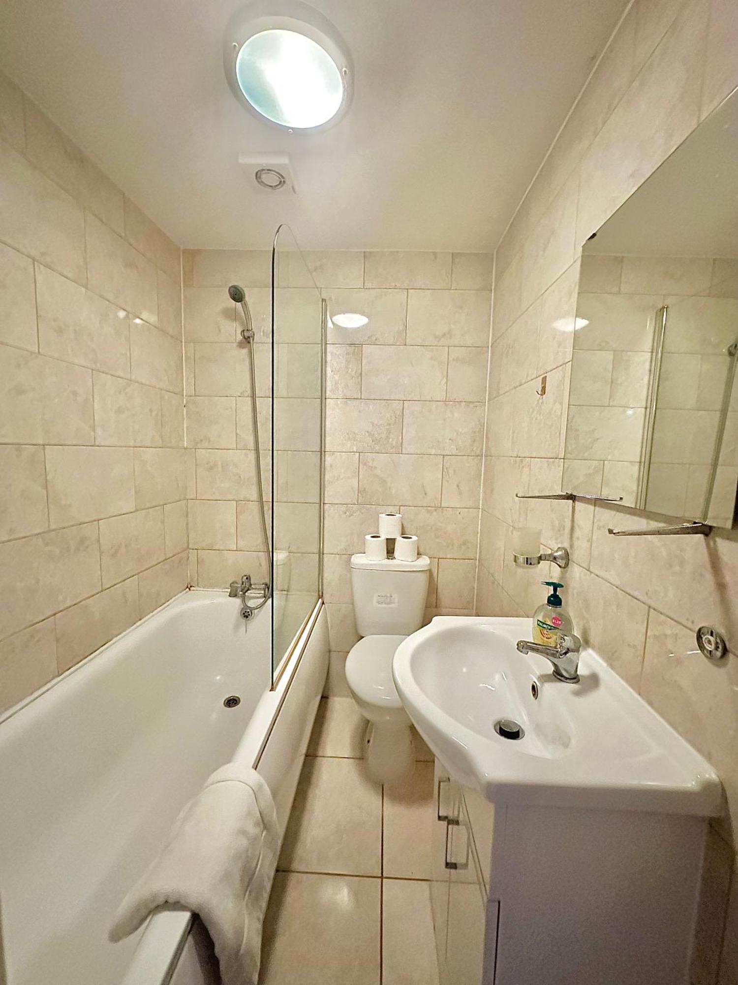 Large Flat In West * Londres