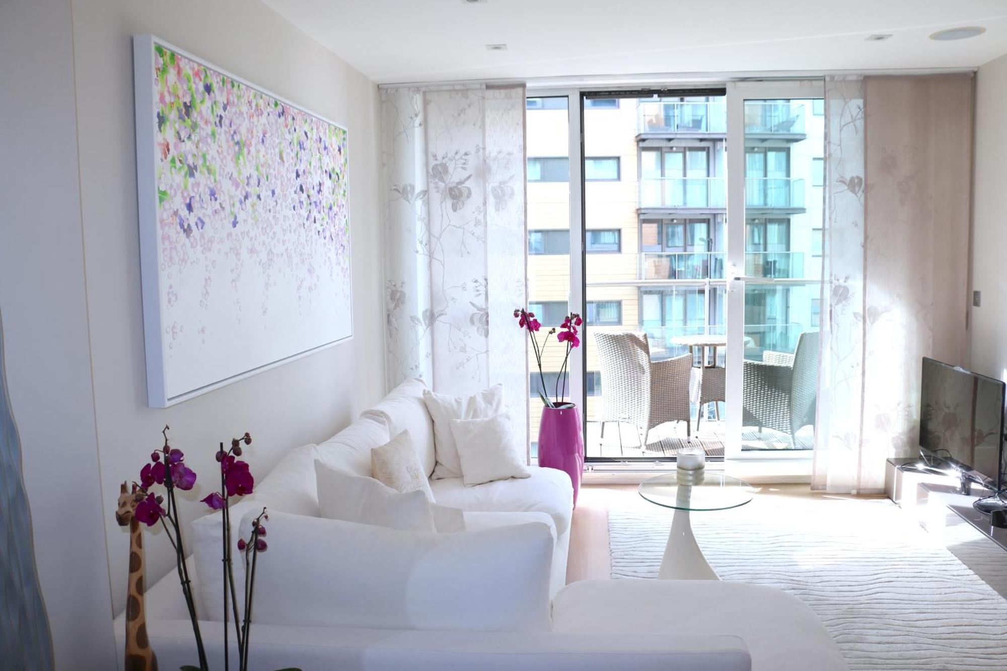 Elegant Designer By Chelsea Bridge & Battersea Power Station * Londres