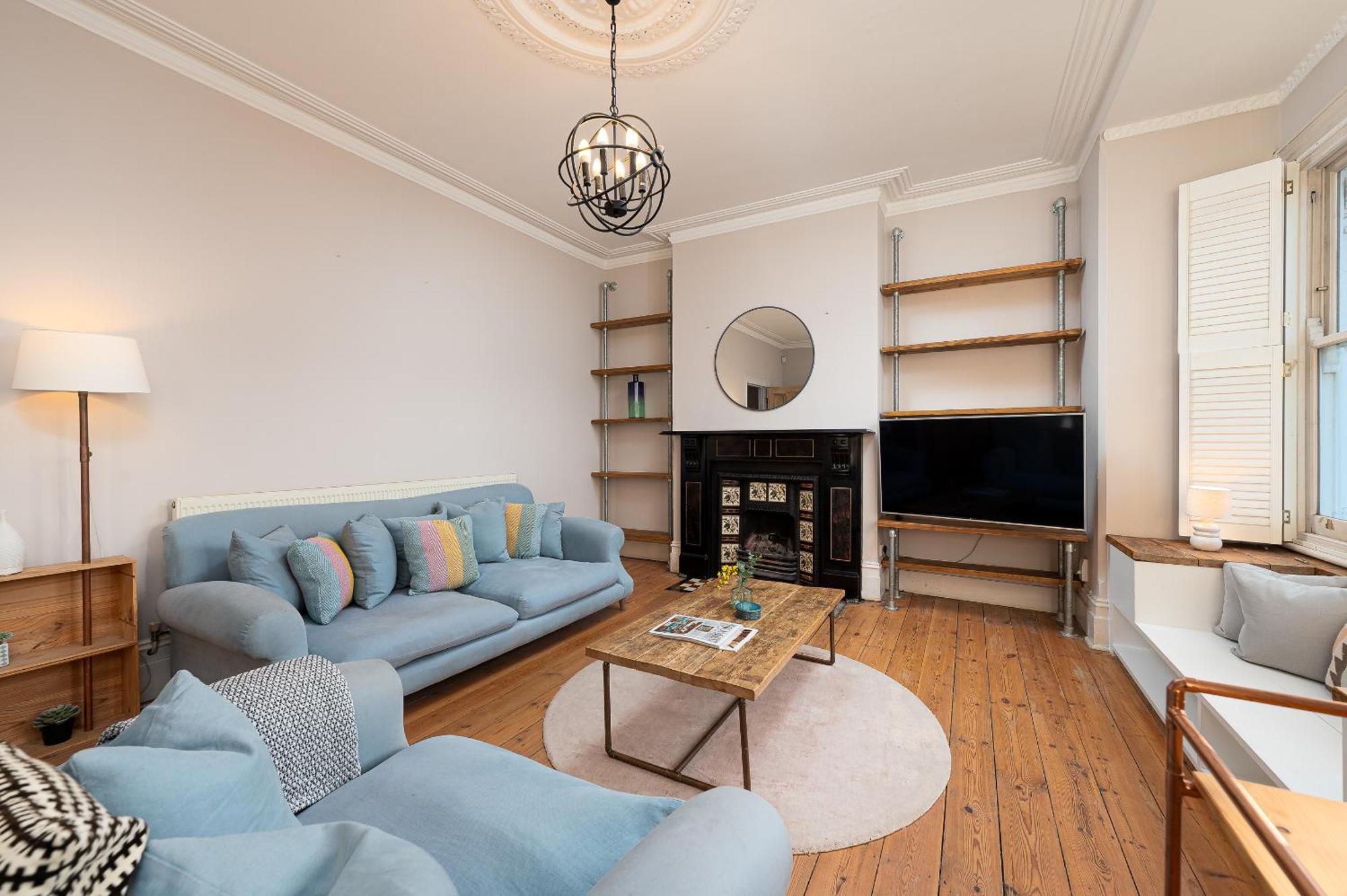 Vesto Three Bedroom Duplex In Clapham Apartamento *