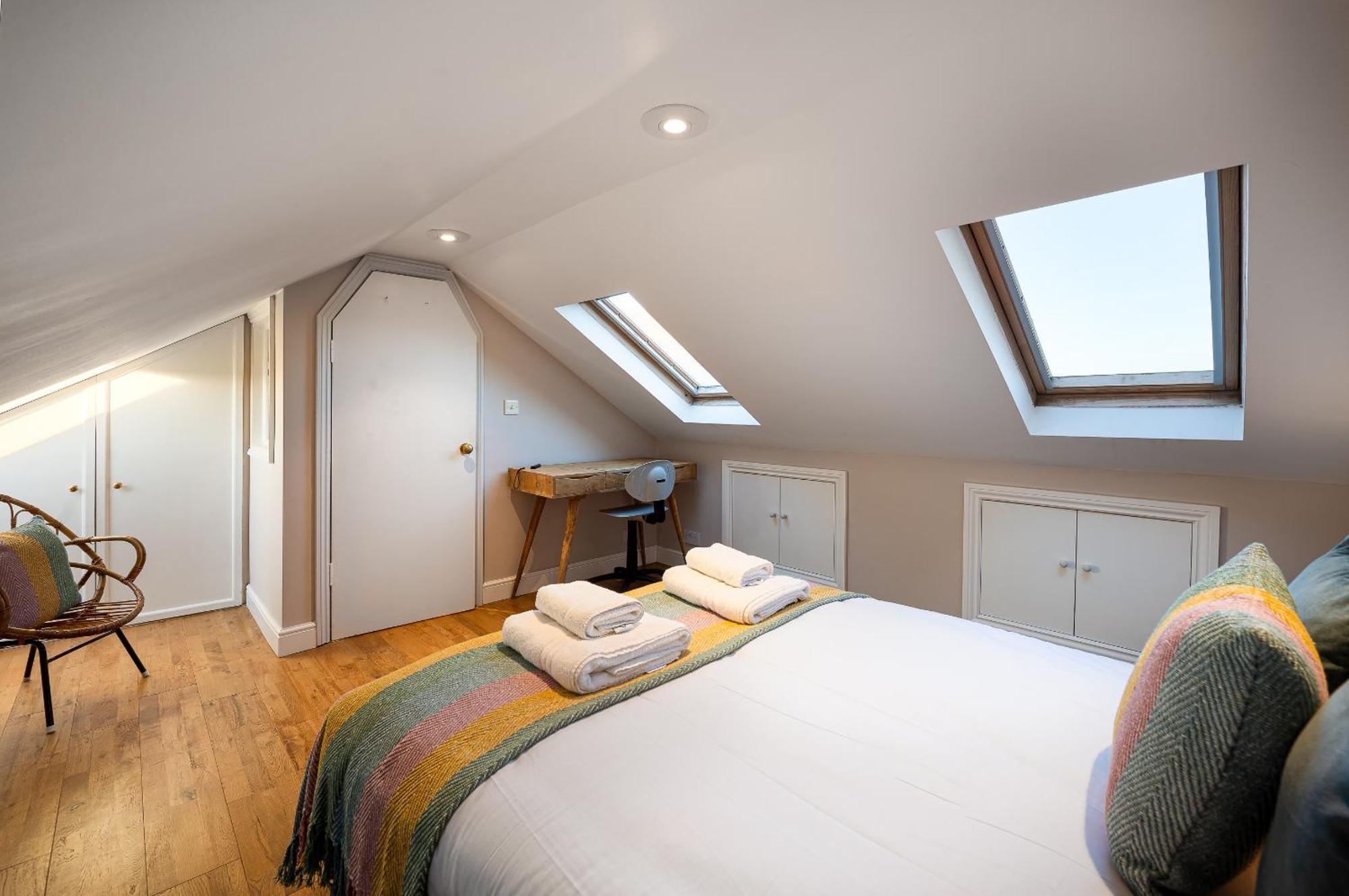 Vesto Three Bedroom Duplex In Clapham Londres