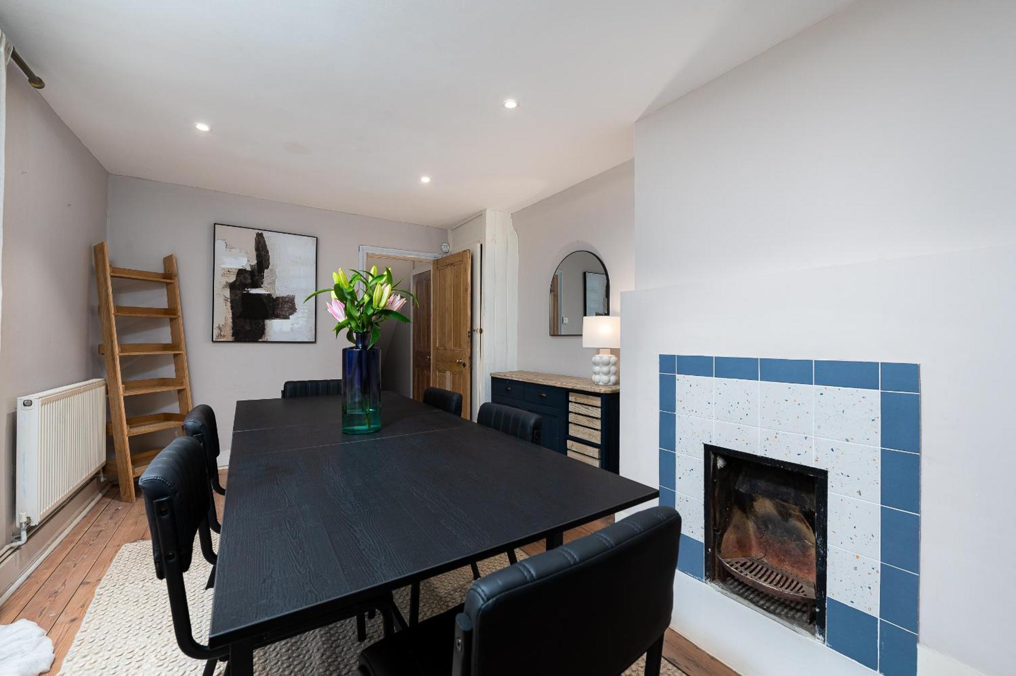 Vesto Three Bedroom Duplex In Clapham Apartamento