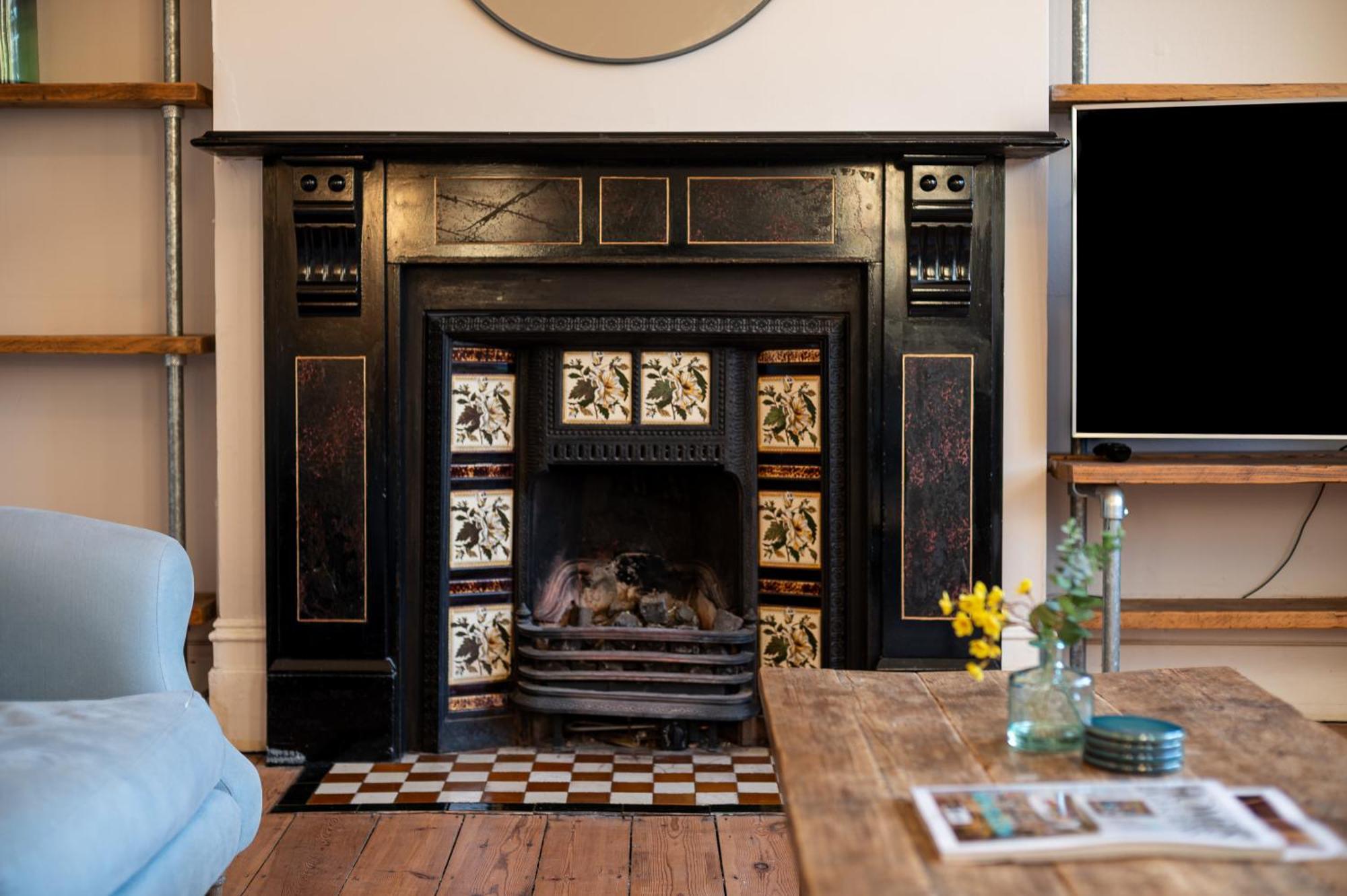 Vesto Three Bedroom Duplex In Clapham Apartamento