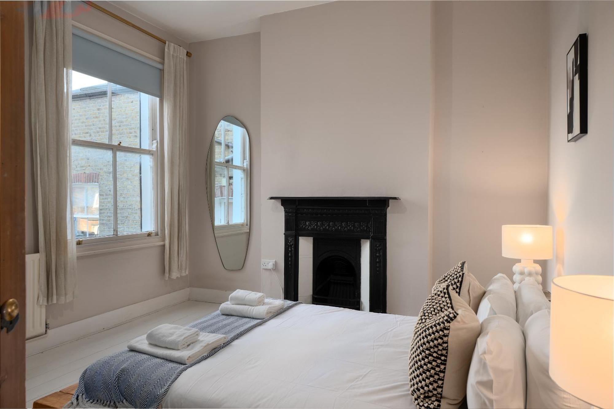 Vesto Three Bedroom Duplex In Clapham Londres