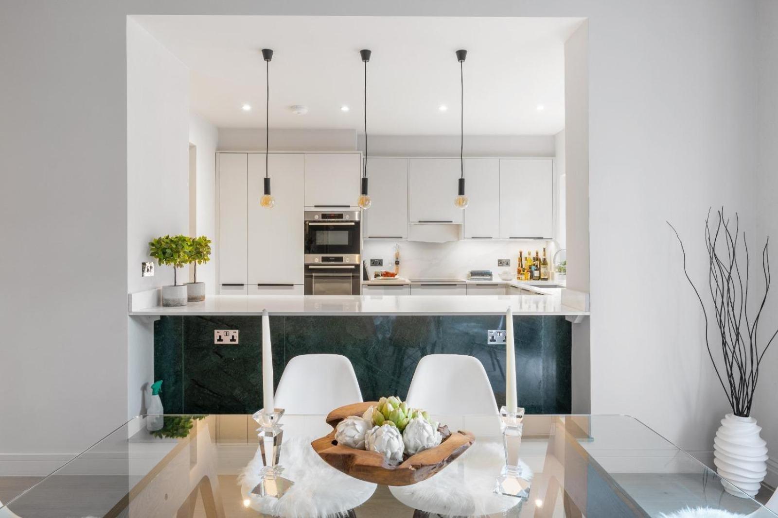 Luxurious 4 Bedroom In Kensington Hébergement de vacances Londres