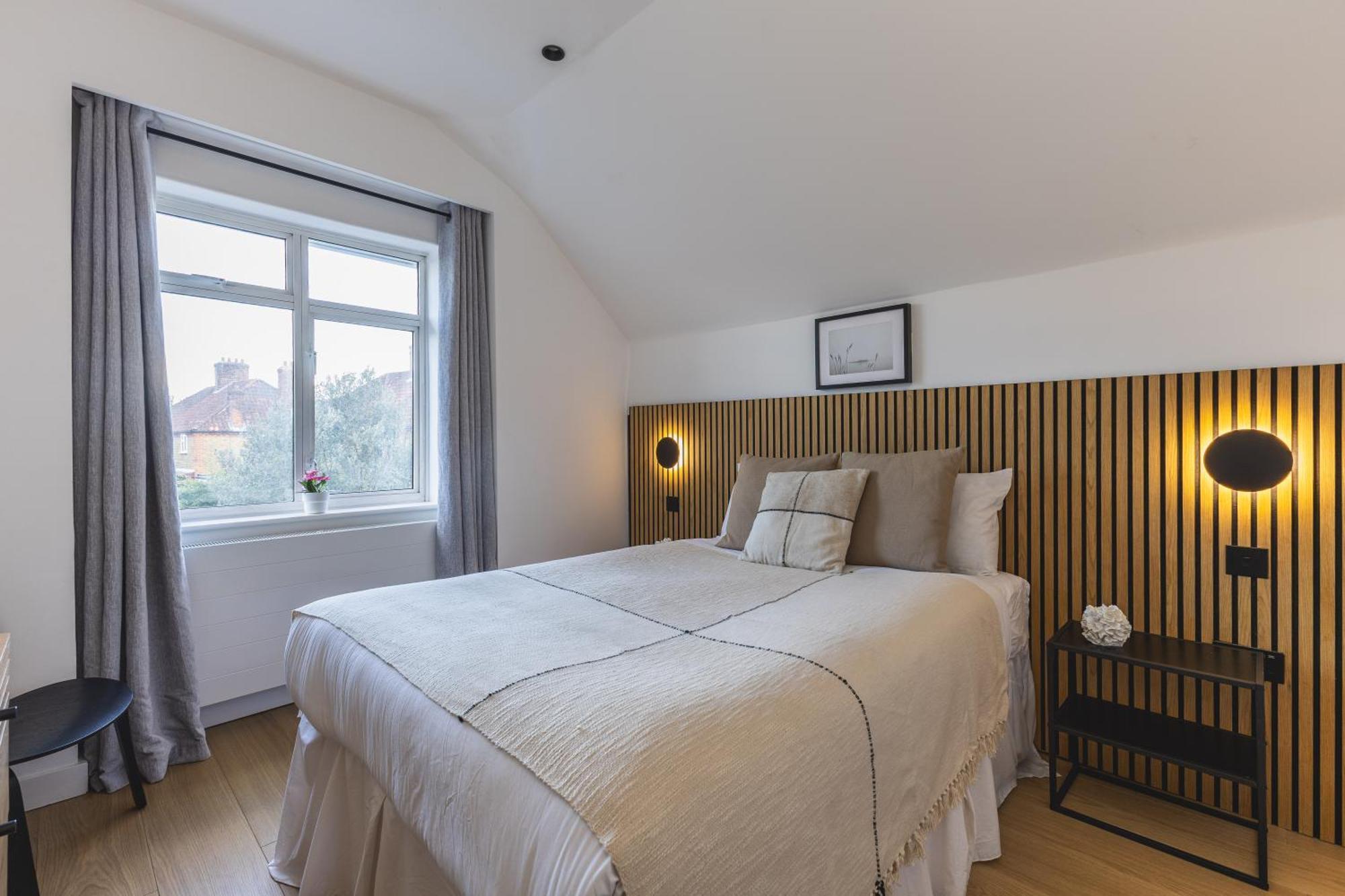 Upscale House In Acton East * Londres