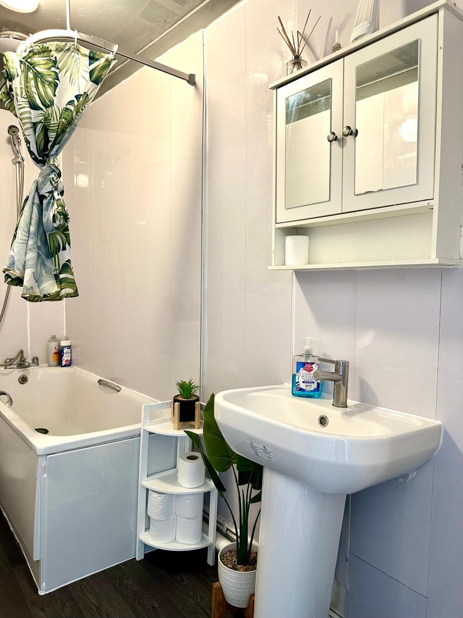 Spacious 4- Bedroom Flat! Kings Cross, St Pancras Appartement