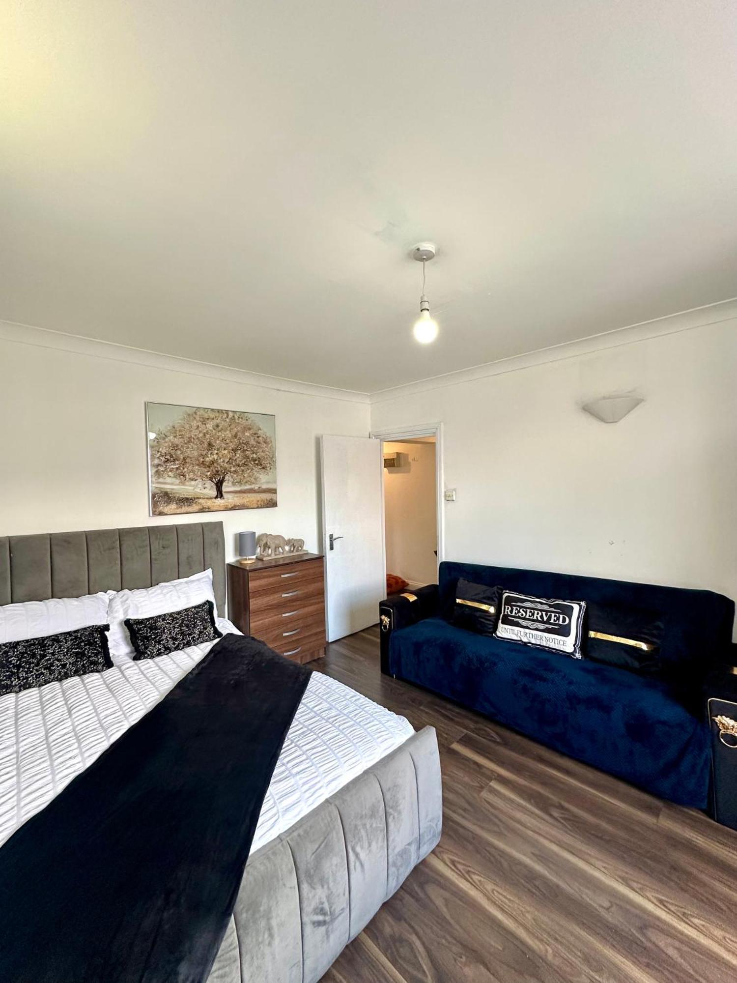 Spacious 4- Bedroom Flat! Kings Cross, St Pancras * Londres