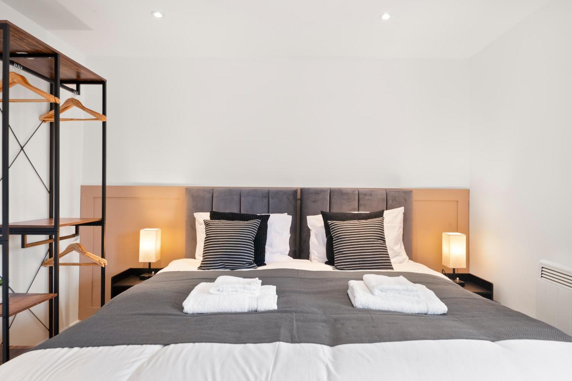 Stylish I Extended I Free Parking Appartement *