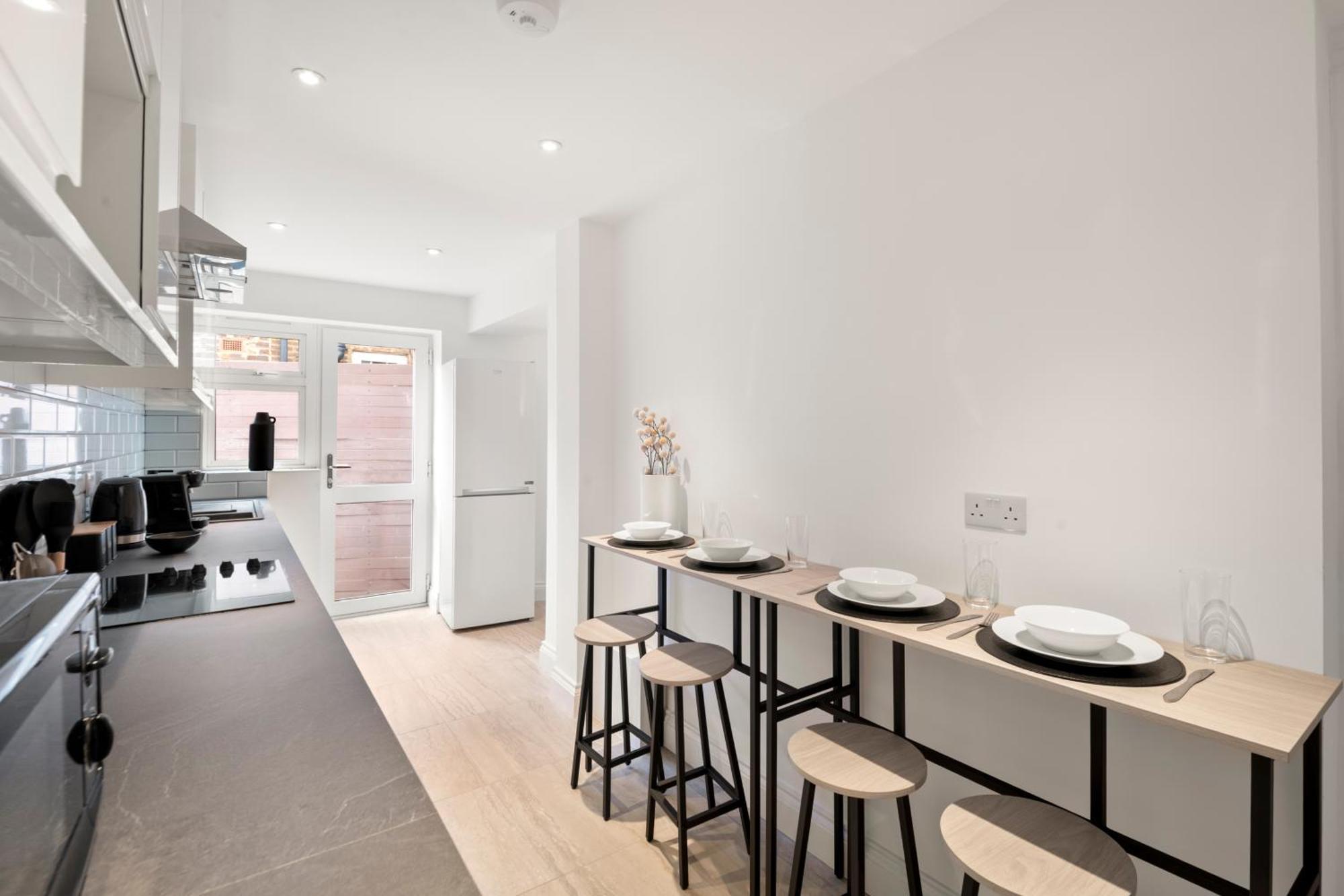 Stylish I Extended I Free Parking London