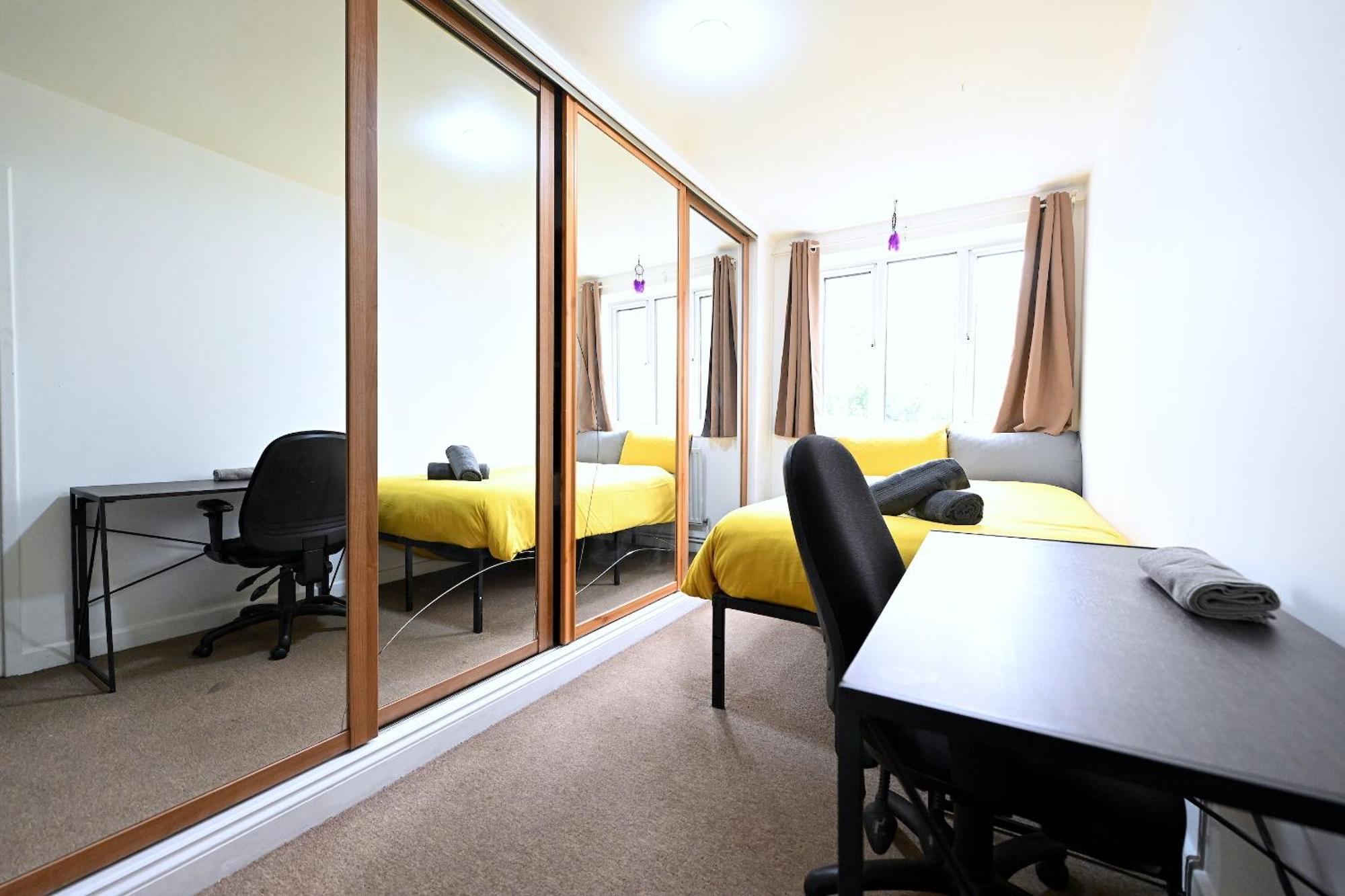 Stunning 2-bedroom Appartement *