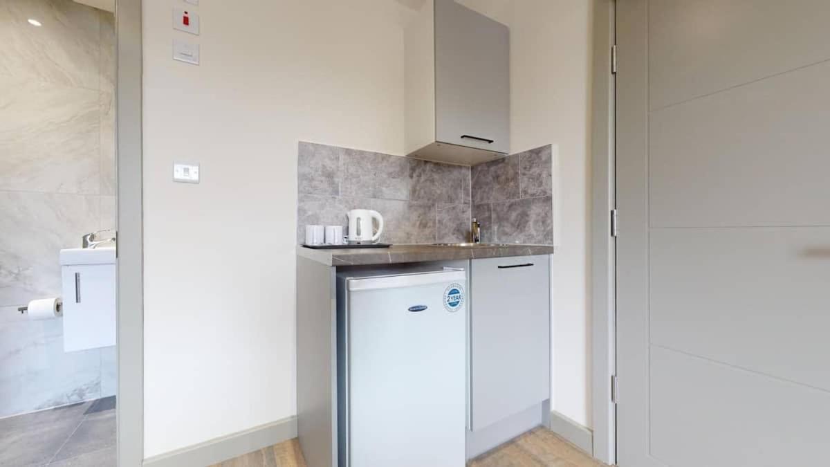 Appartement King-smart Tv-full Kitchen-5mins To Transport-desk