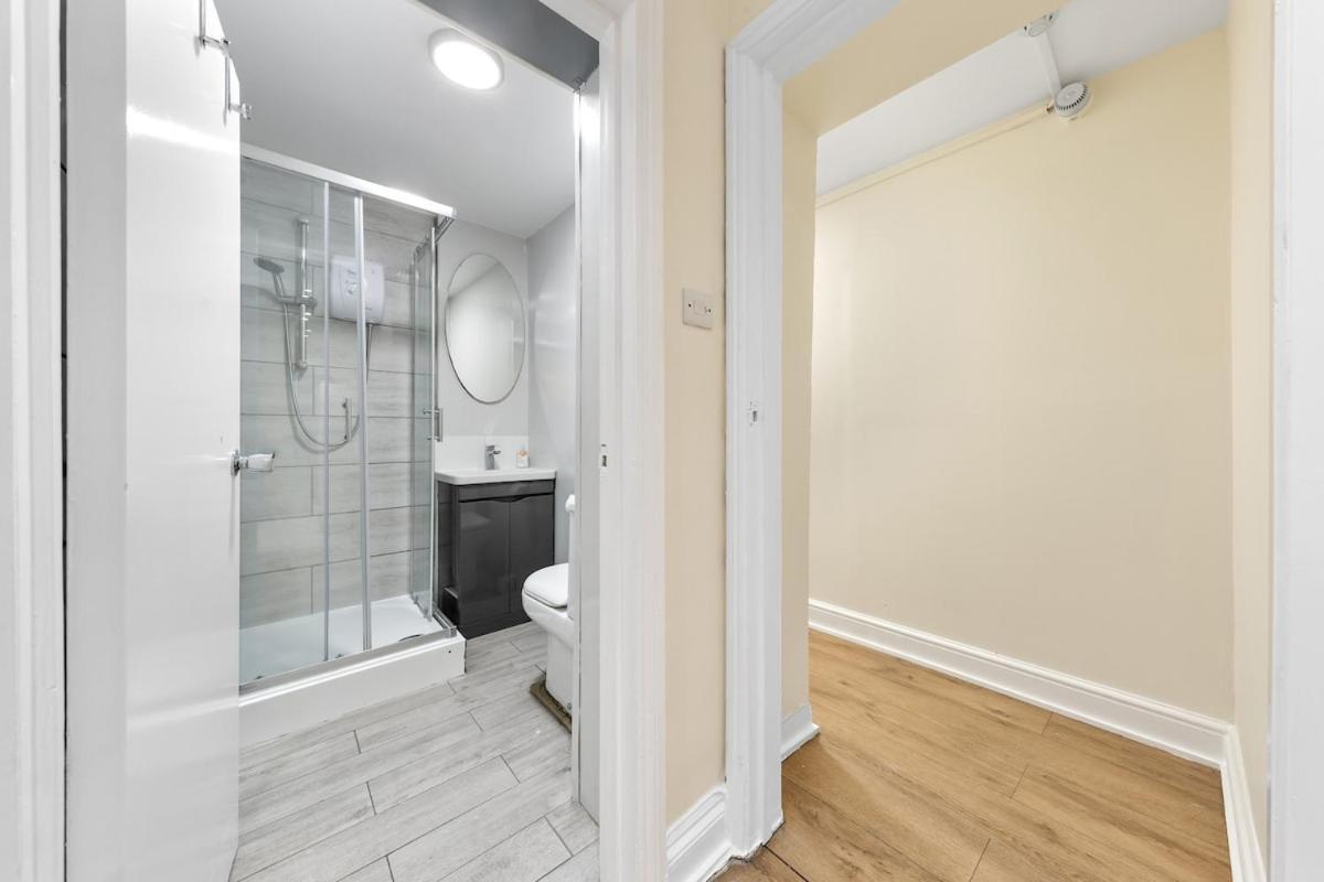 Cosy One Bedroom - Bridge Appartement Londen