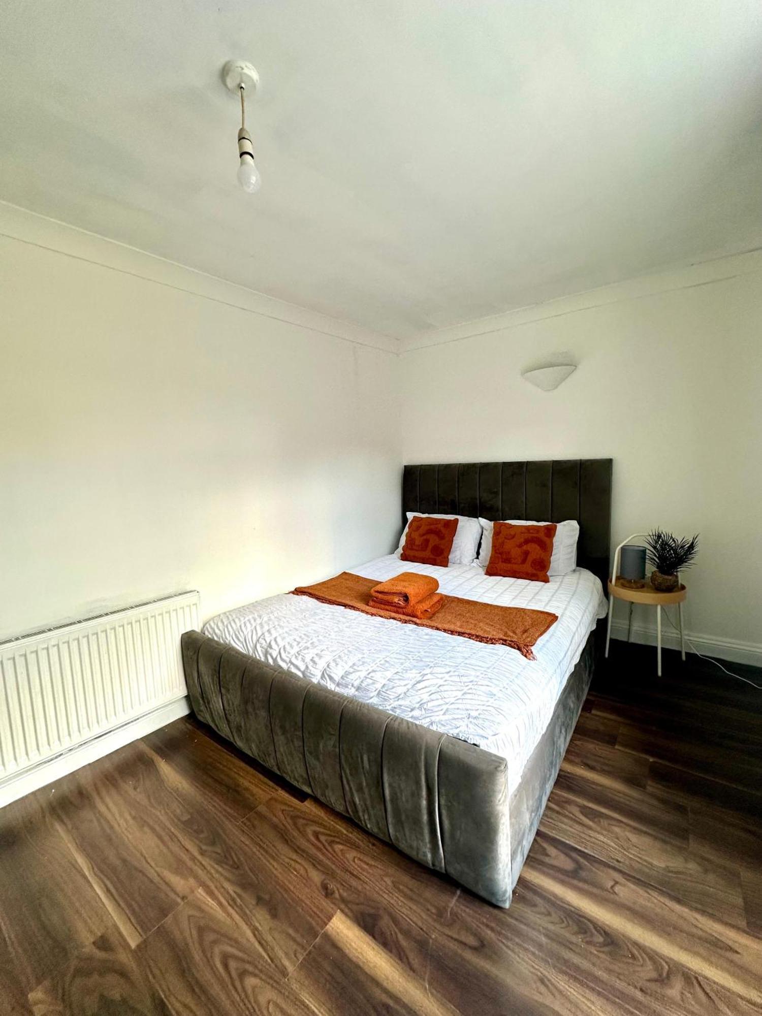 Stunning 4 Bedroom Flat In Kingscross, St Pancras! *