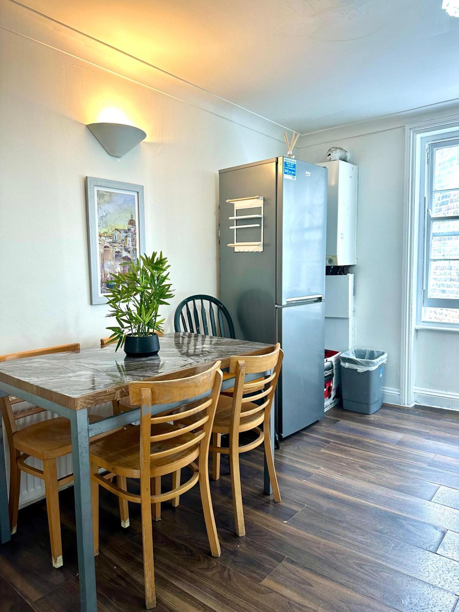 Stunning 4 Bedroom Flat In Kingscross, St Pancras! Appartement *