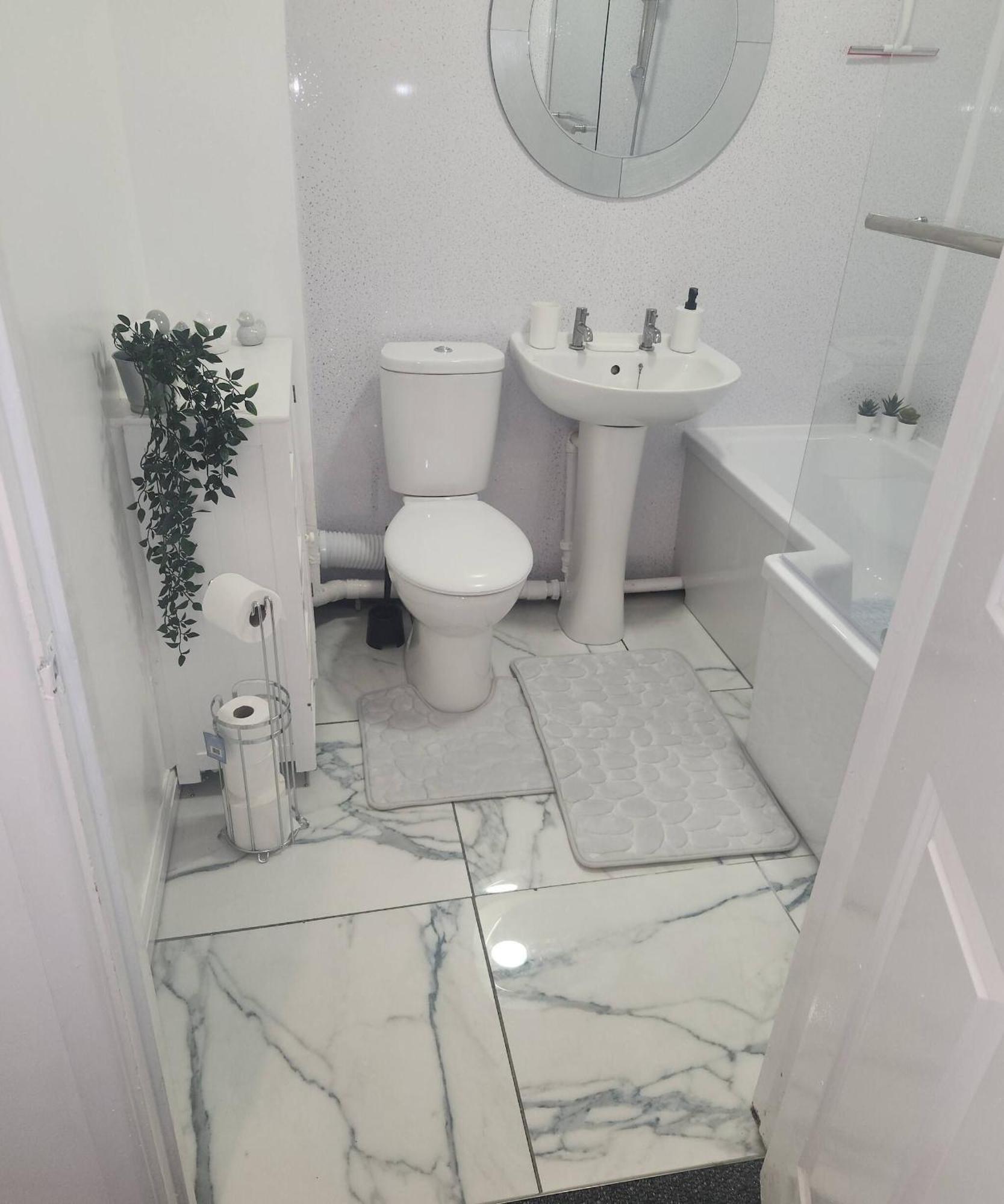 Appartement Serene Retreat - 2 Bedroom Flat For Rent *