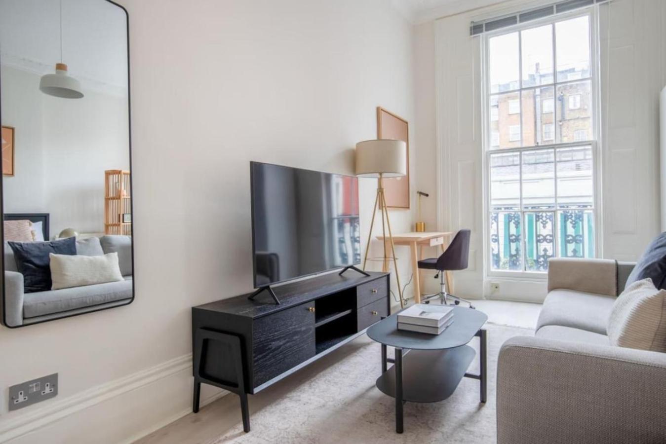 Designed Apartment, Paddington Appartement *