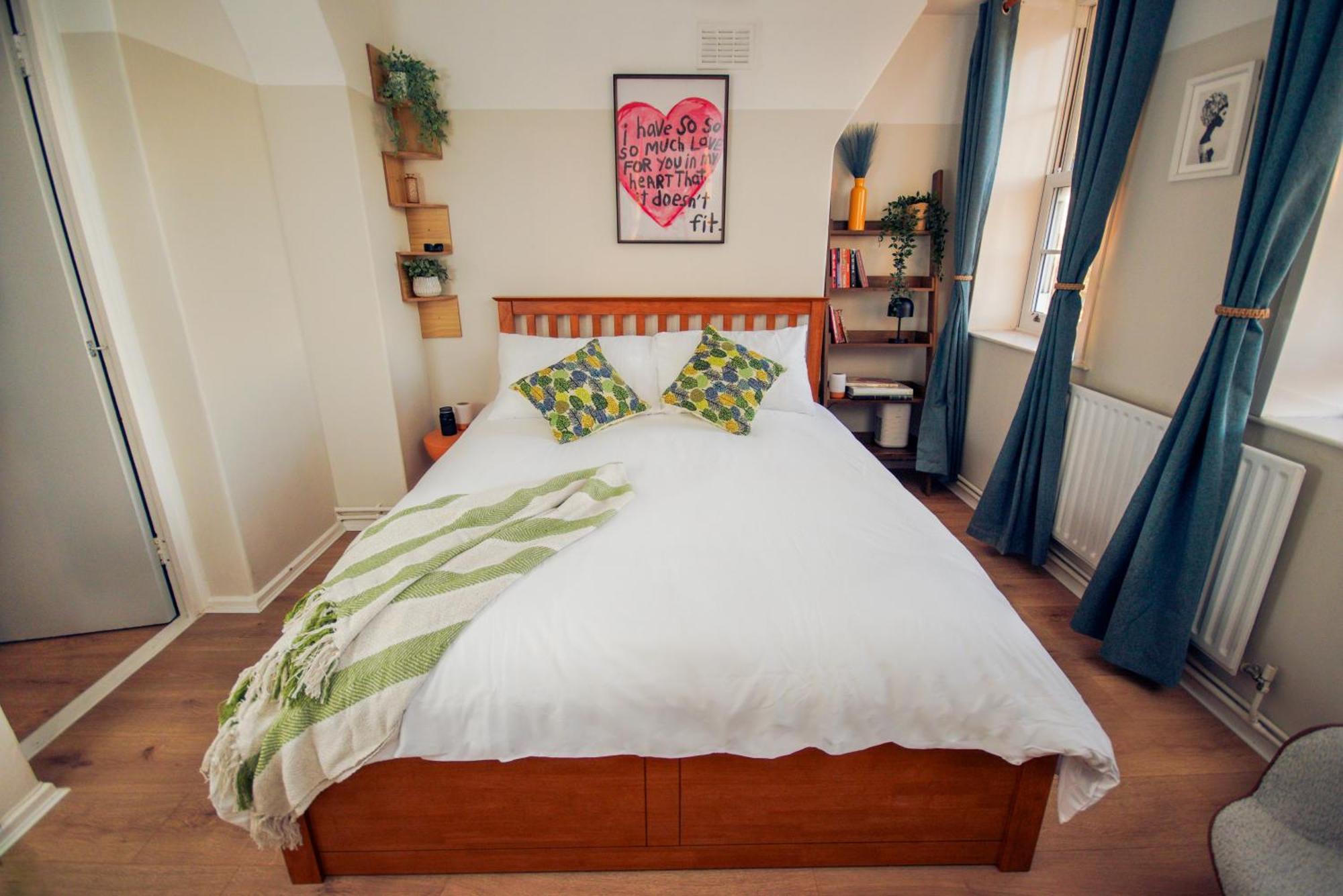 Stylish 1 Bedroom In The Heart Of Angel Apartment