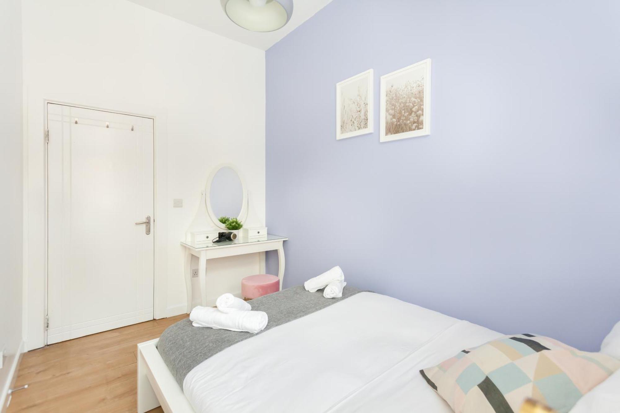 Apartment Brilliant 2 Bedrooms Flat Next To The Station London
