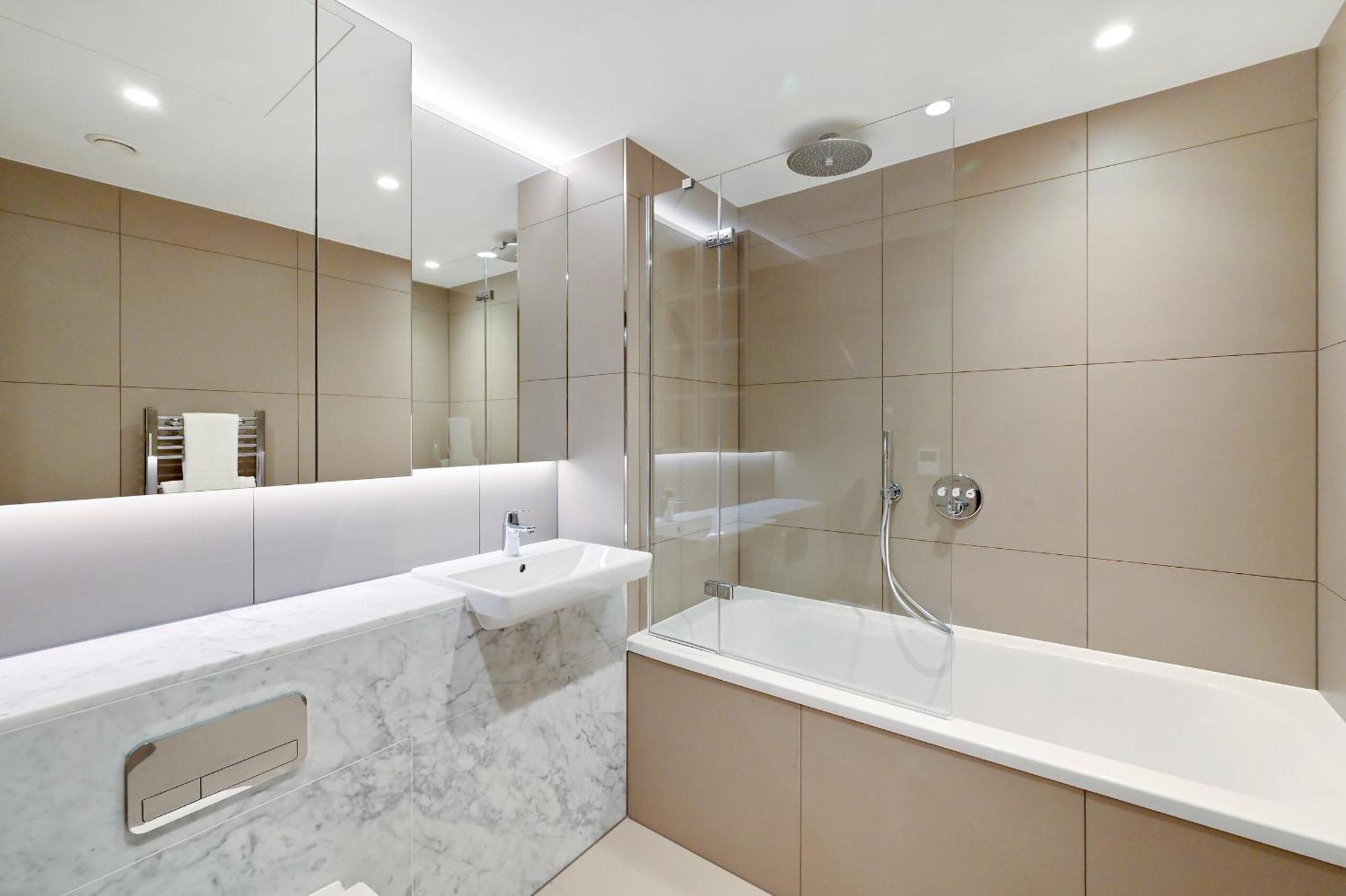 Access Tower Hill Apartamento