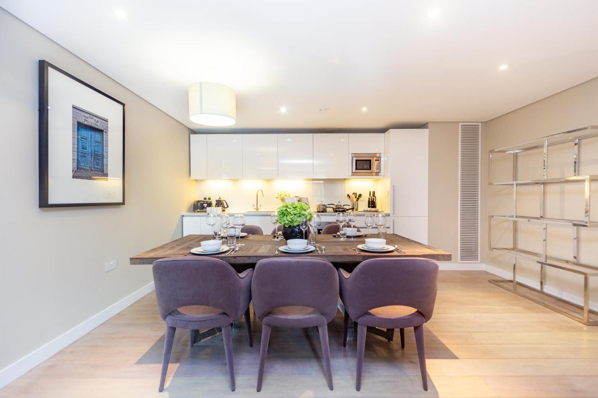 Merchant Square Apartment