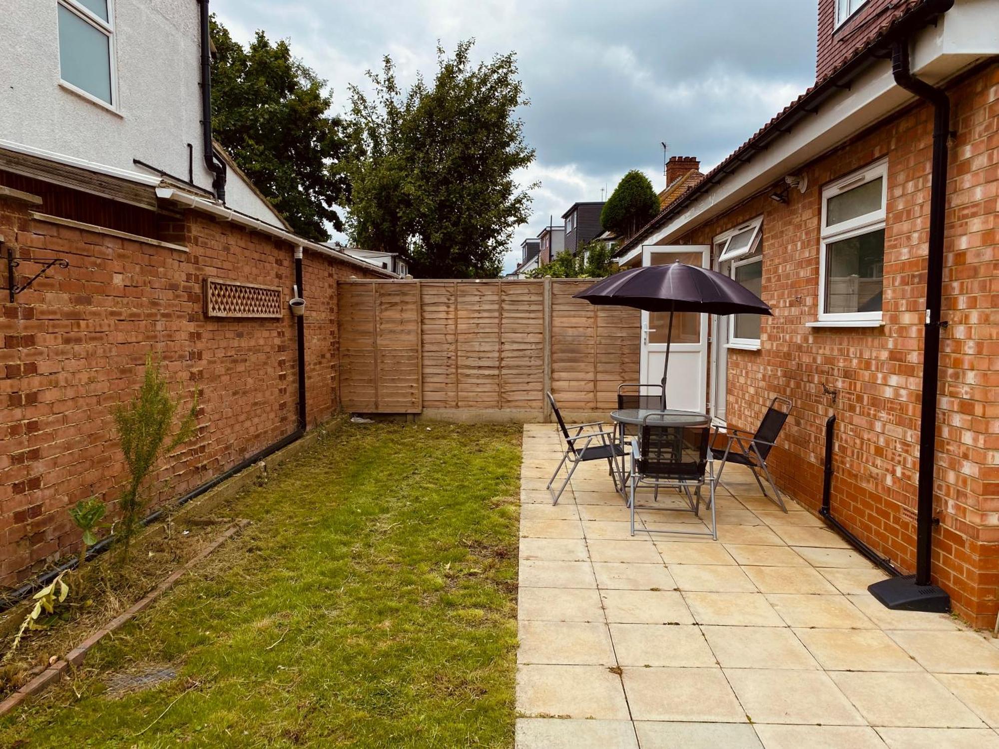 Apartamento Modern 1-bed 30min To & Parking Londres
