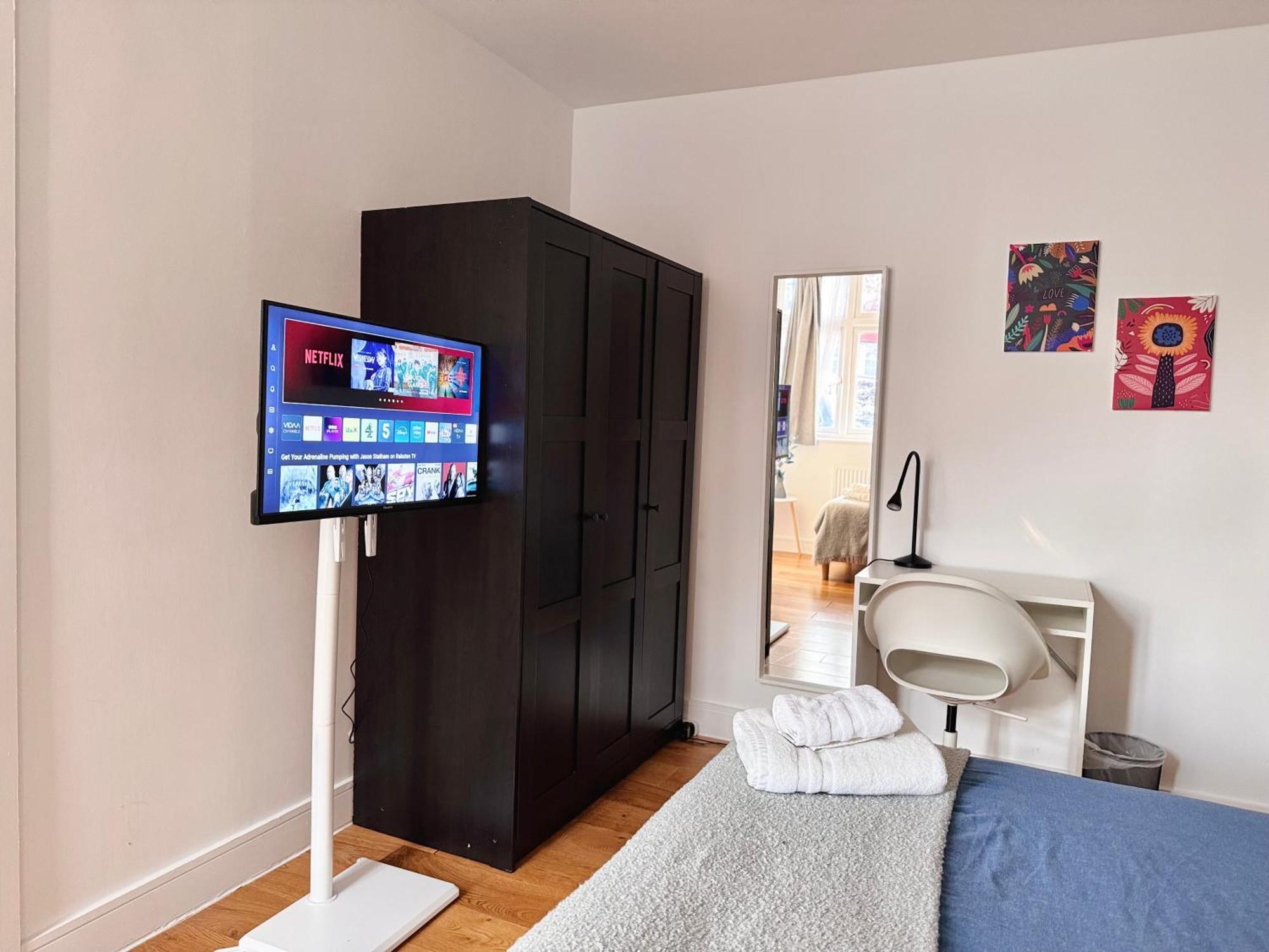 En-suites With Free Parking 30min To Maison d'hôtes Londres