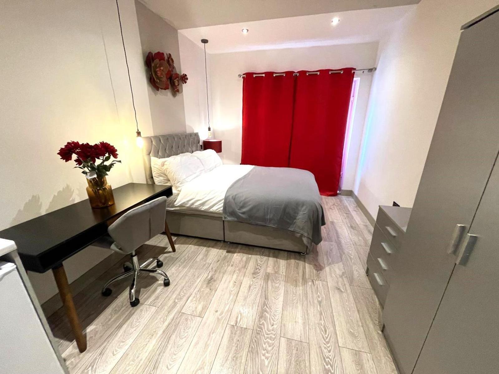 Letzi Private En-suite Near Wembley Pensión
